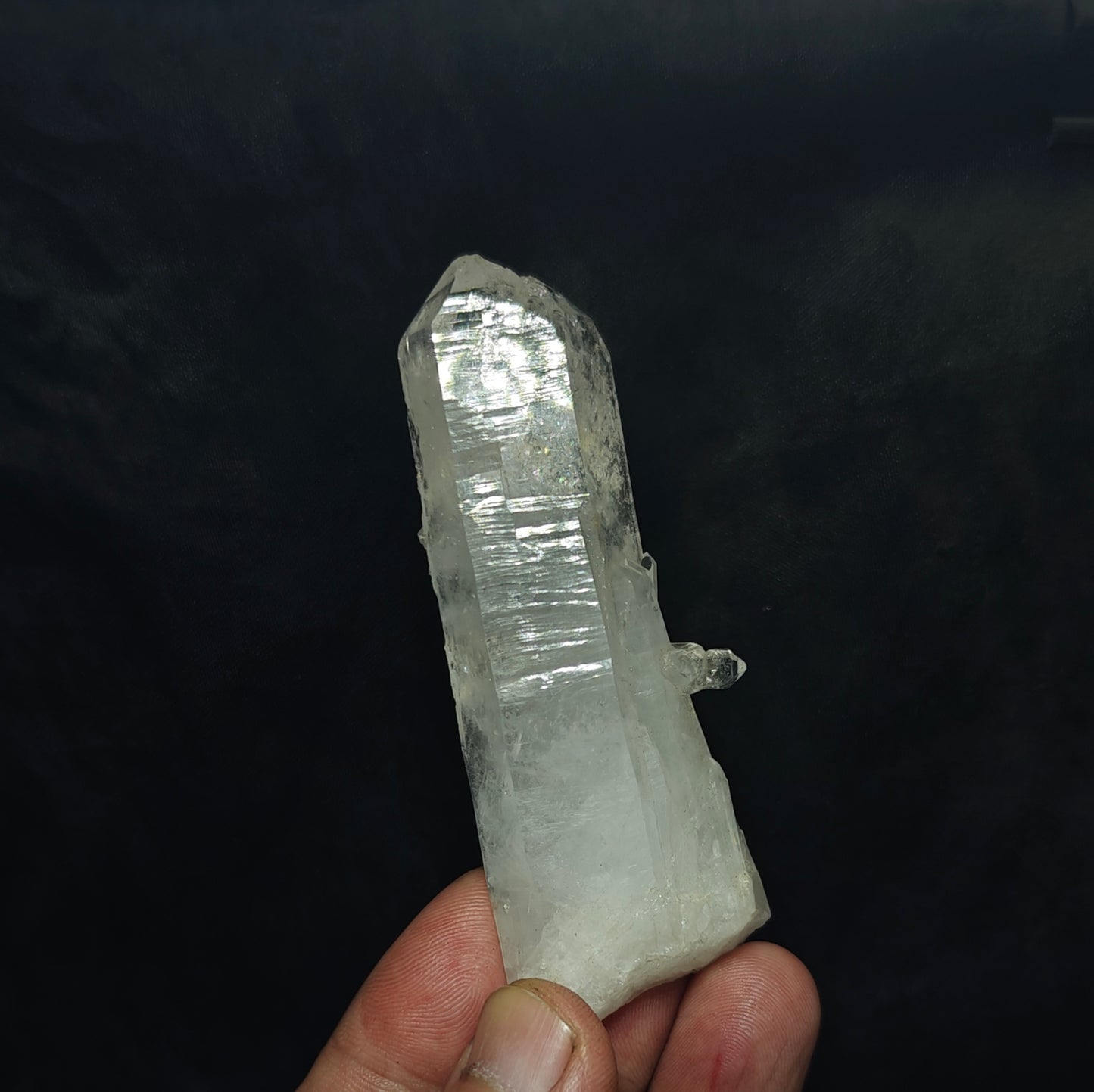 Natural elongated quartz crystal 75 grams