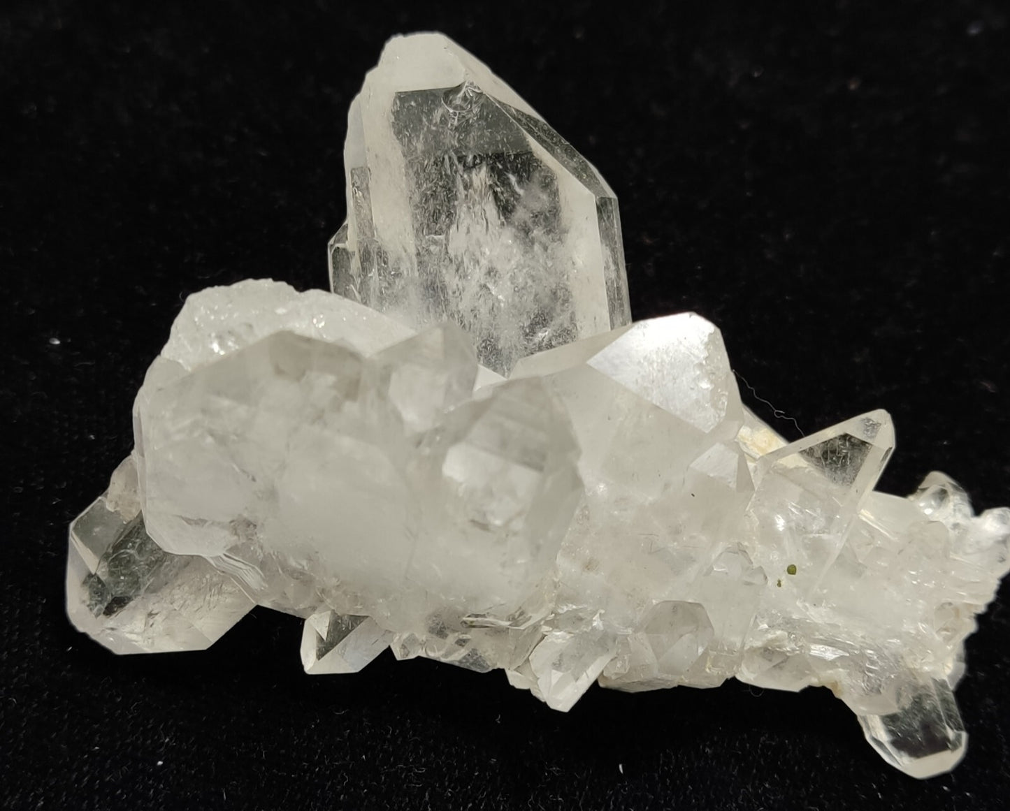 An Aesthetic terminated Quartz cluster 59 grams