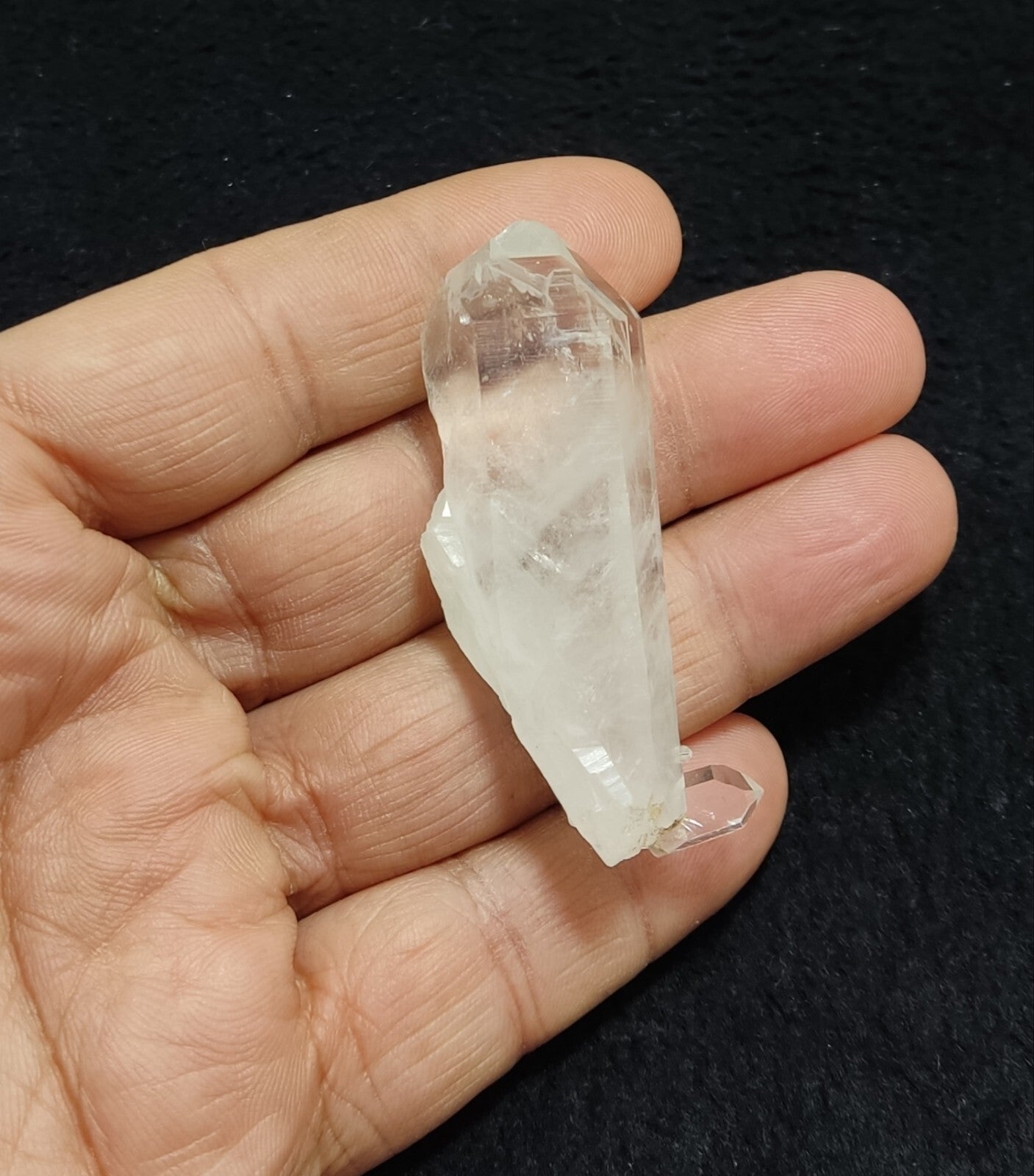 An Aesthetic terminated Quartz crystal with chlorite inclusions 27 grams
