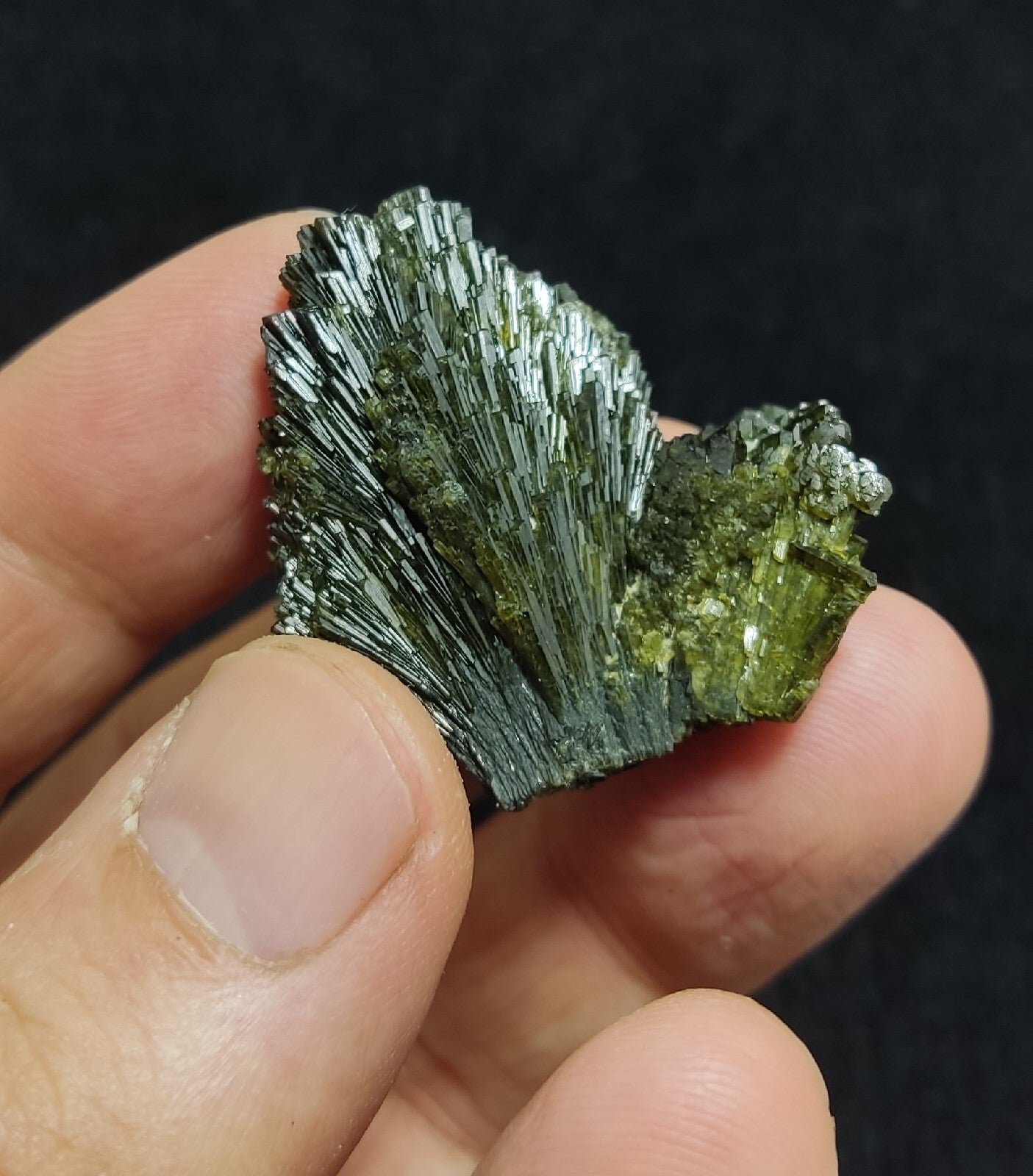 Single natural Epidote Crystal spray formations 24 grams