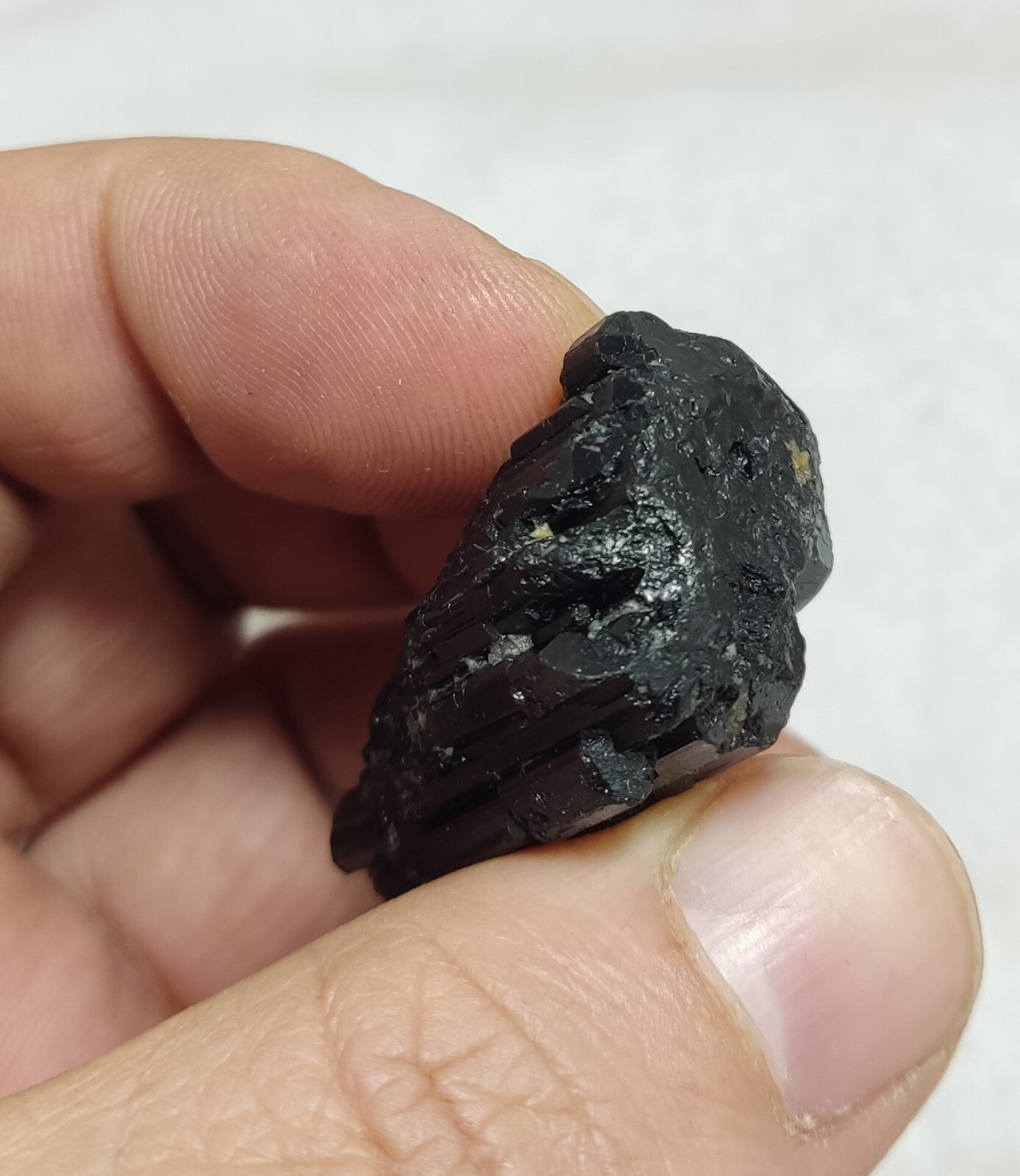An amazing specimen of terminated black tourmaline 24 grams