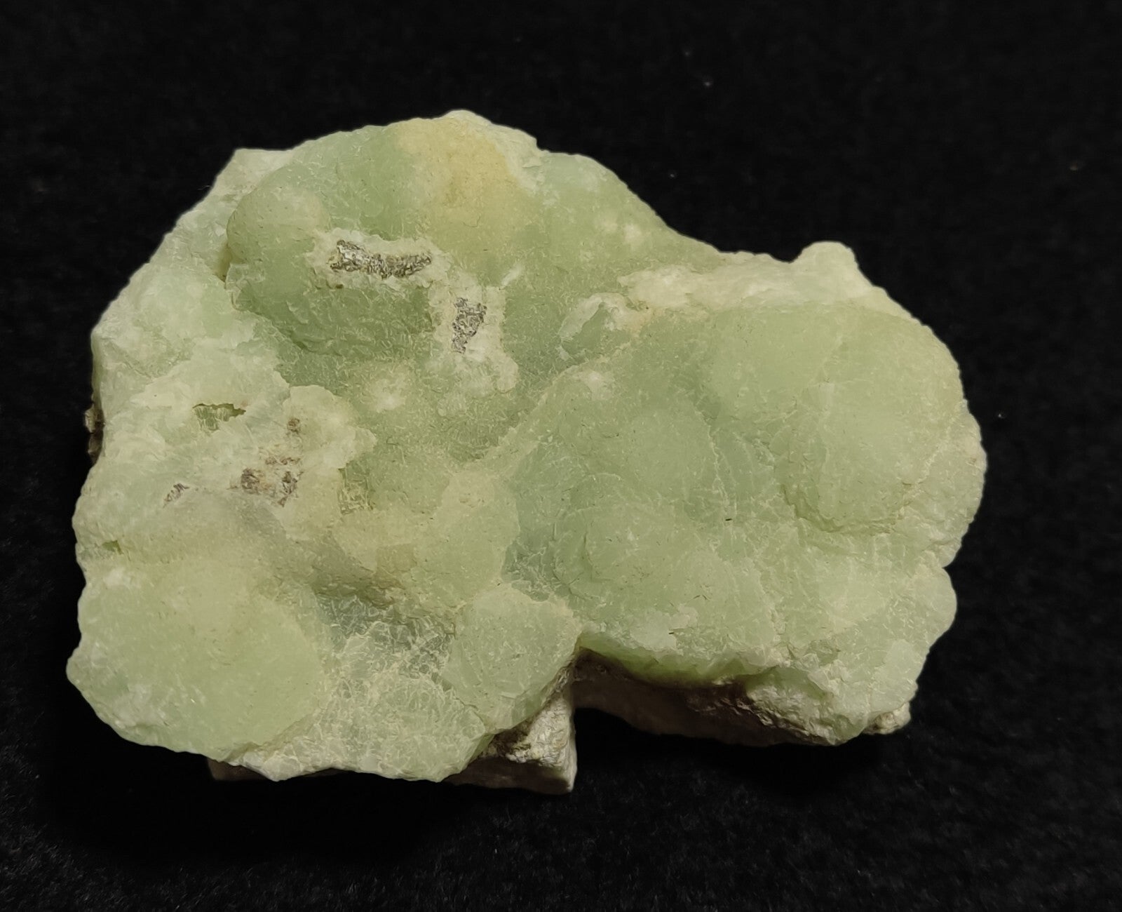 An amazing specimen of prehnite 105 grams