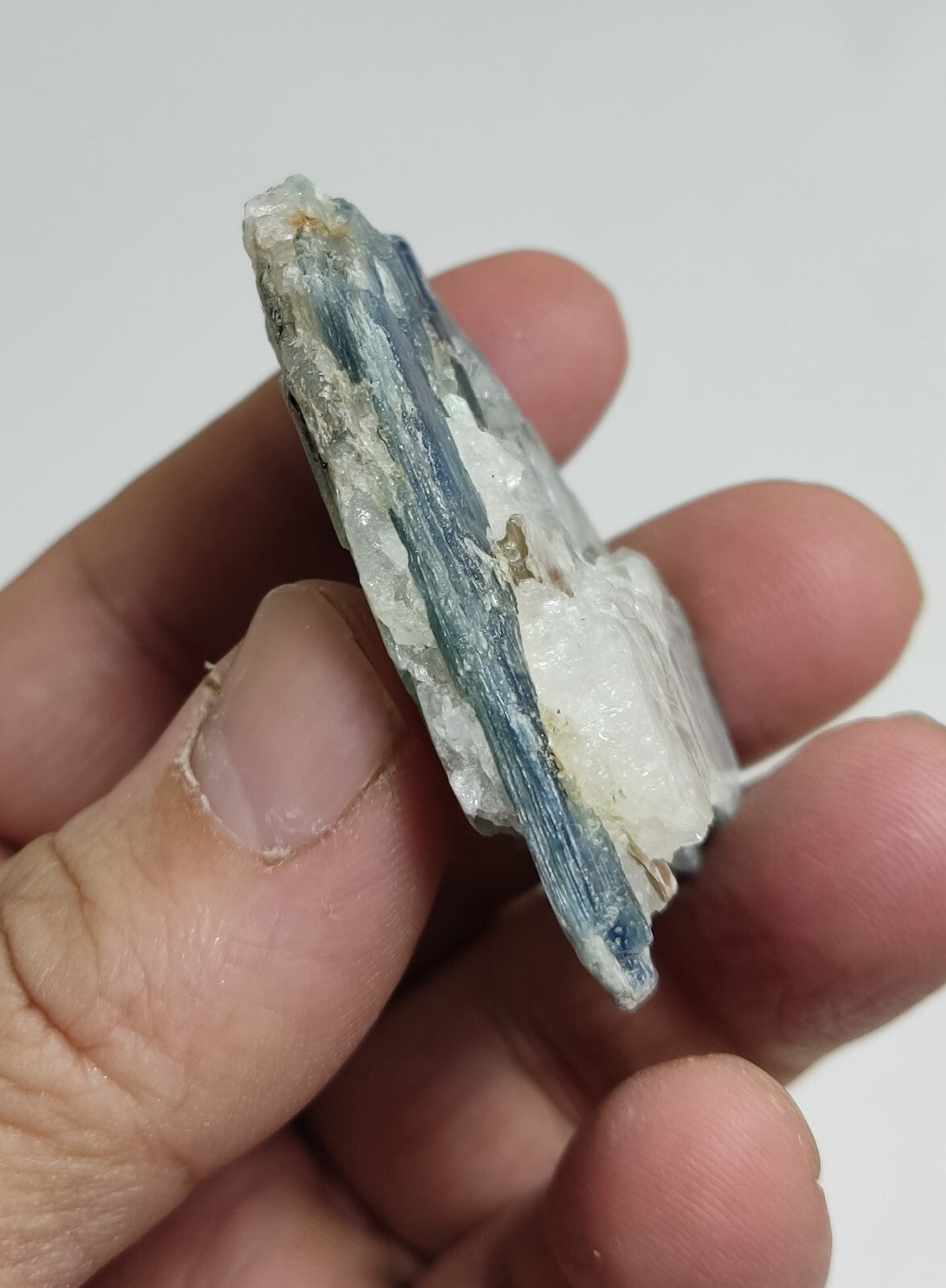 An Aesthetic specimen of blue kyanite crystal 48 grams