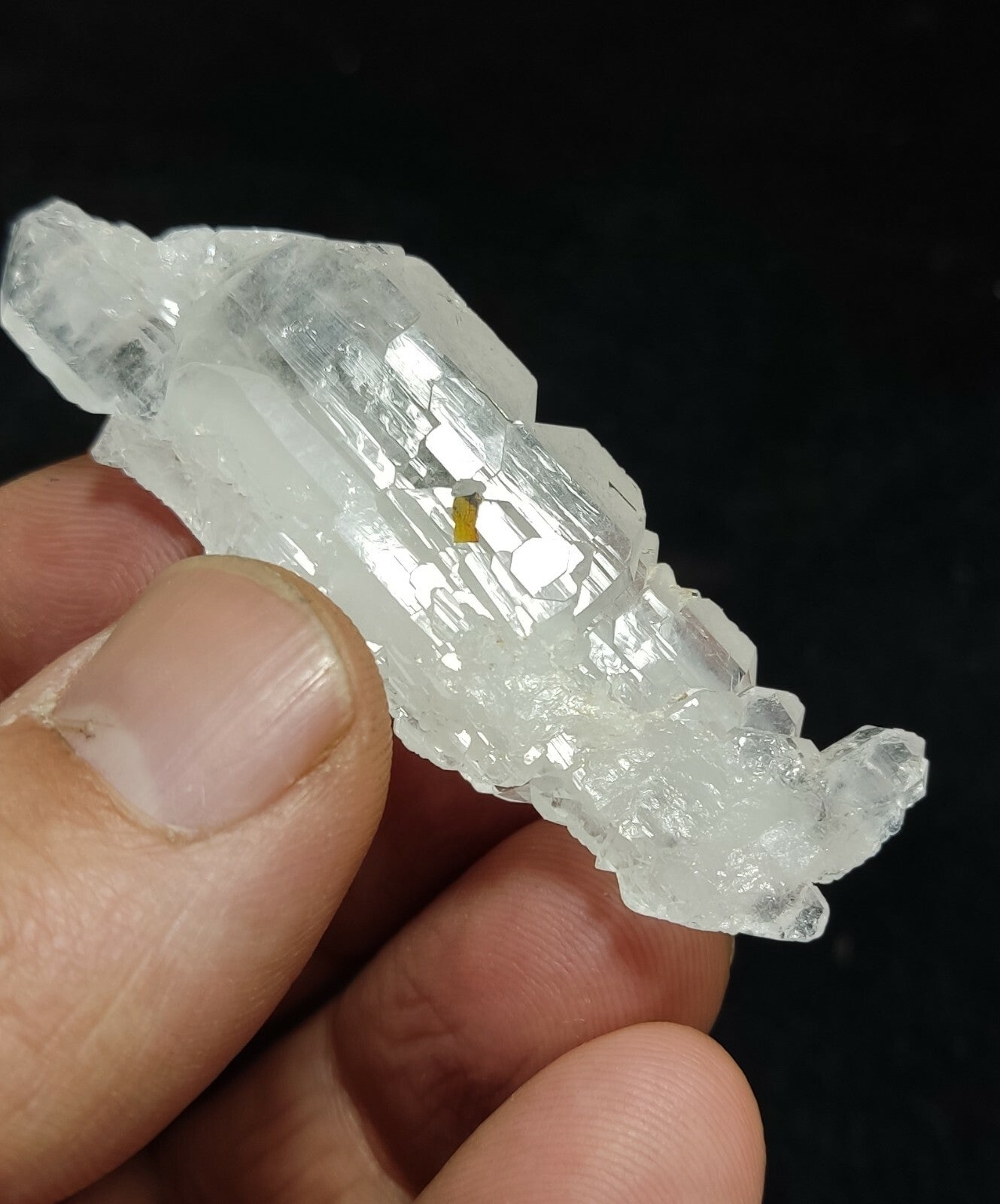 An amazing specimen of terminated faden Quartz crystal 16 grams