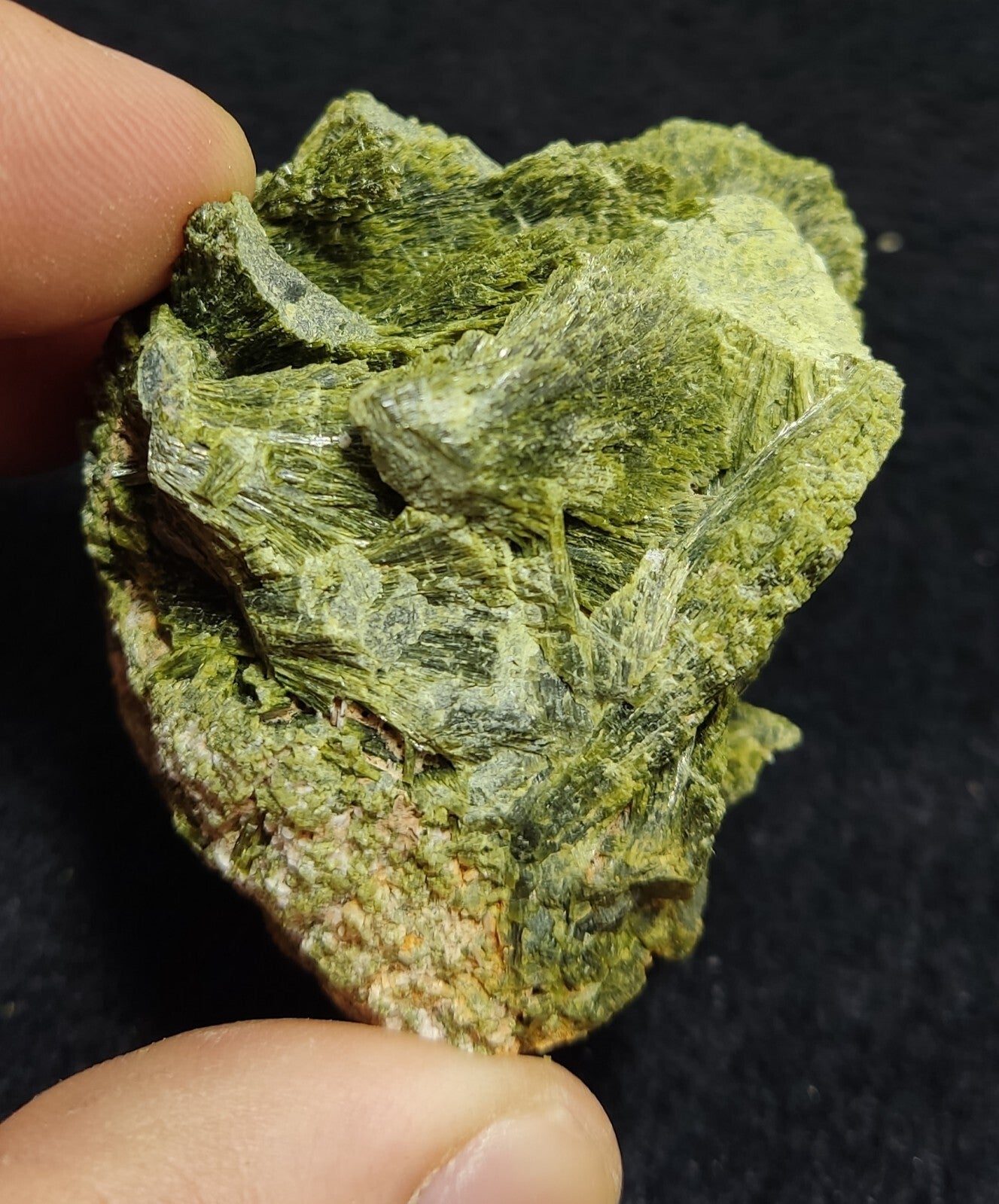 An aesthetic specimen of epidote crystal specimen 110 grams