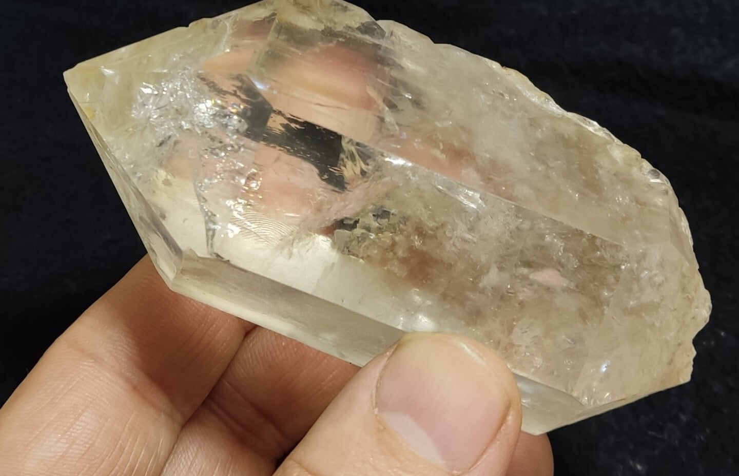 An Aesthetic terminated specimen of Quartz crystal 246 grams