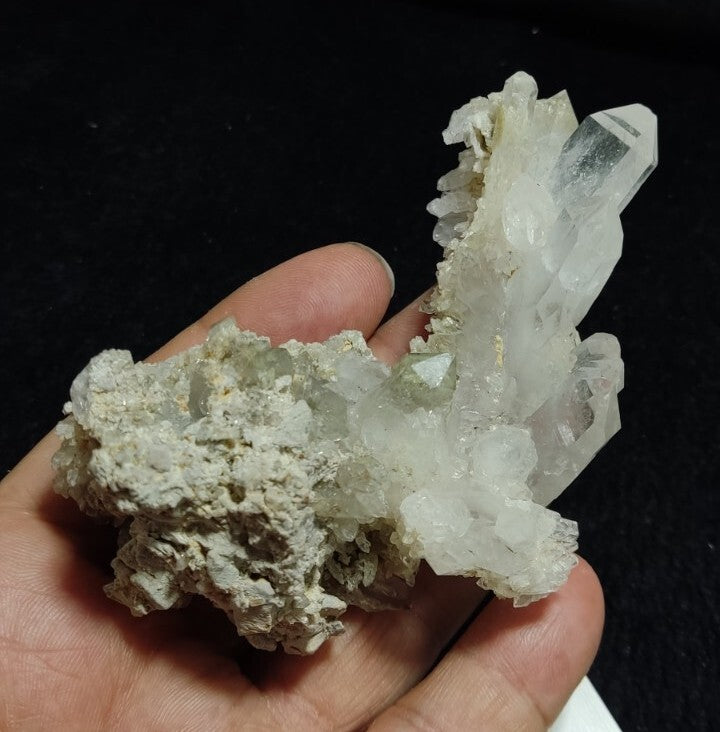 Natural quartz Cluster specimen 144 grams