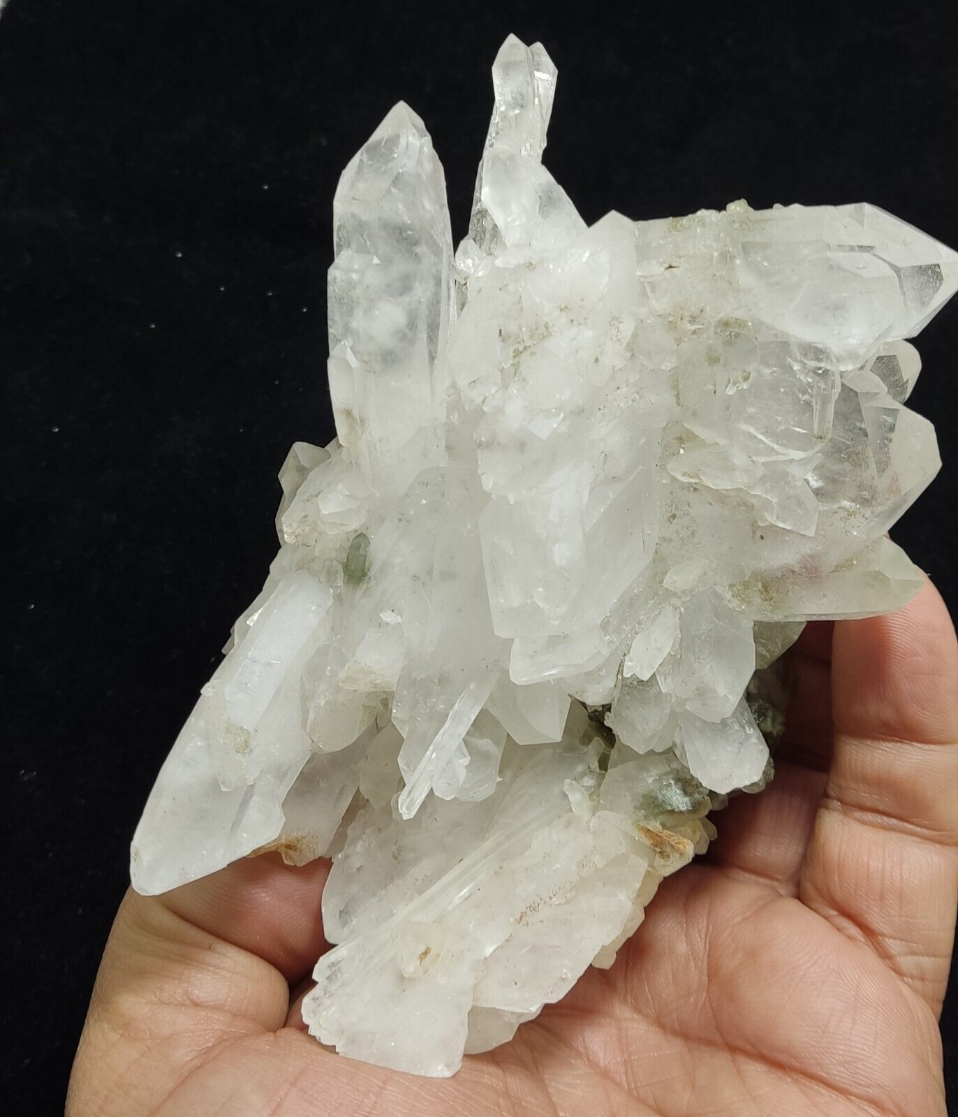 An Aesthetic large terminated Quartz cluster with chlorite inclusions 495 grams
