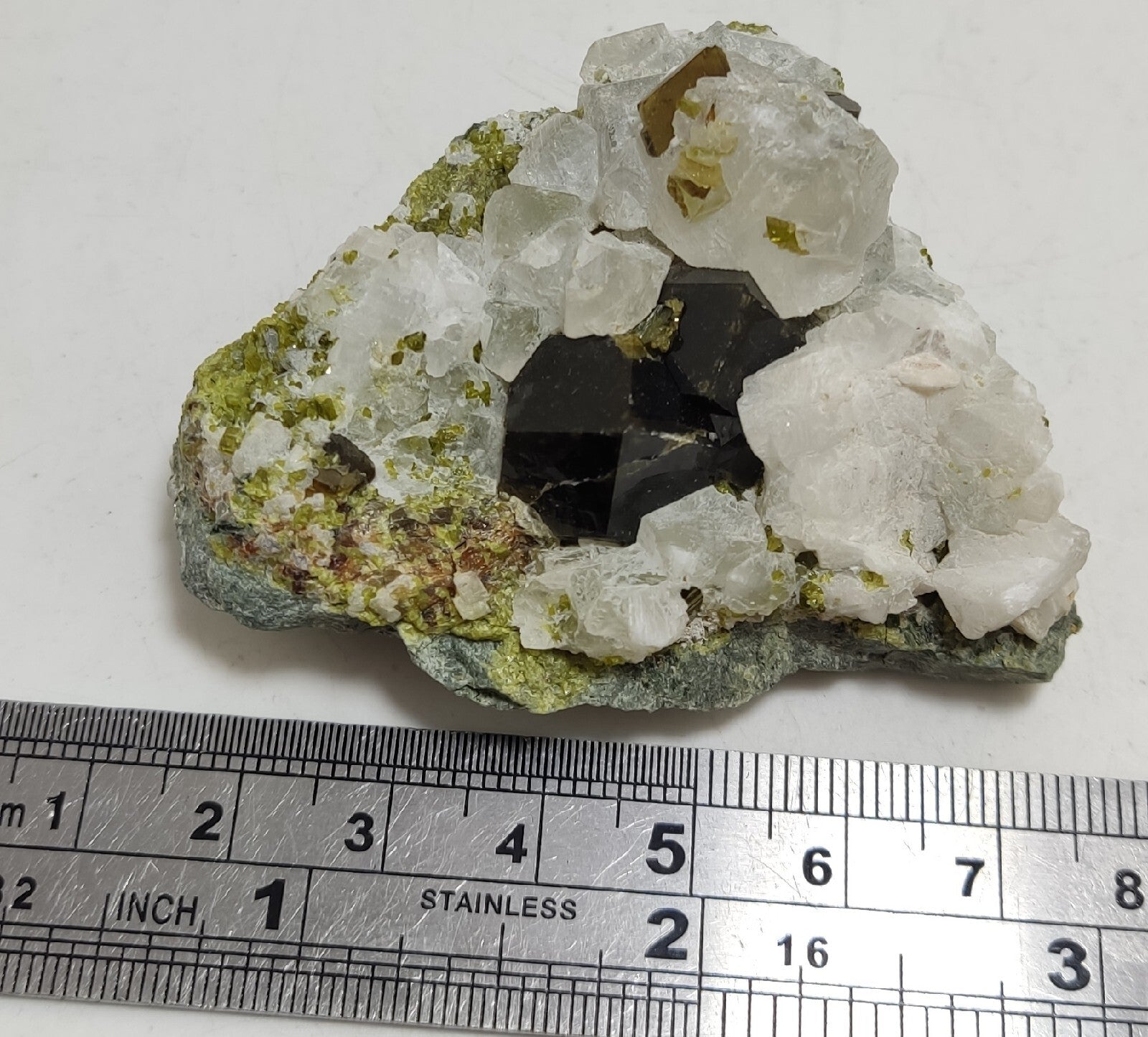 Andradite garnets on matrix with epidote and calcite 91 grams