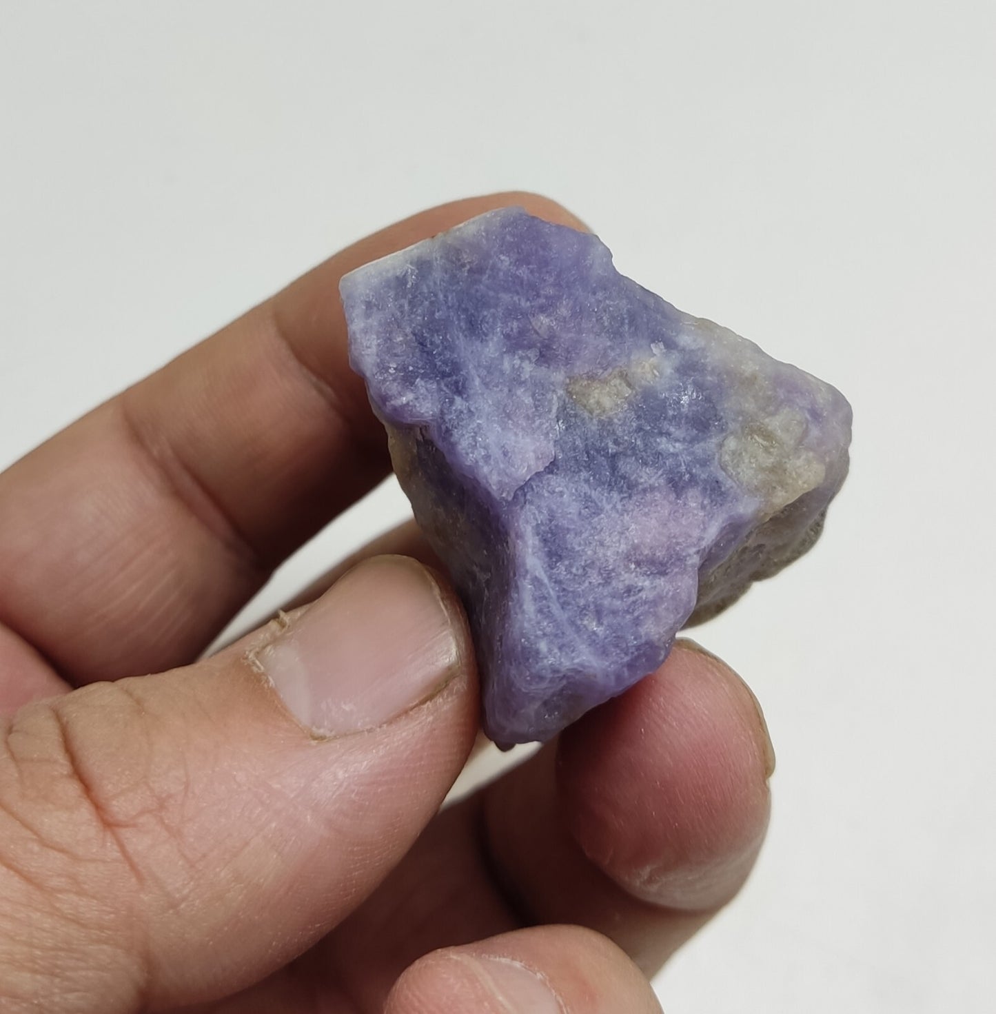 An amazing specimen of hackmanite highly Tenebrescent 47 grams