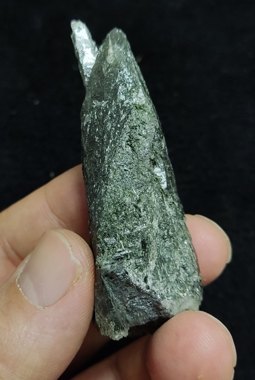 An Aesthetic Natural terminated Chlorite Quartz crystal specimen 39 grams