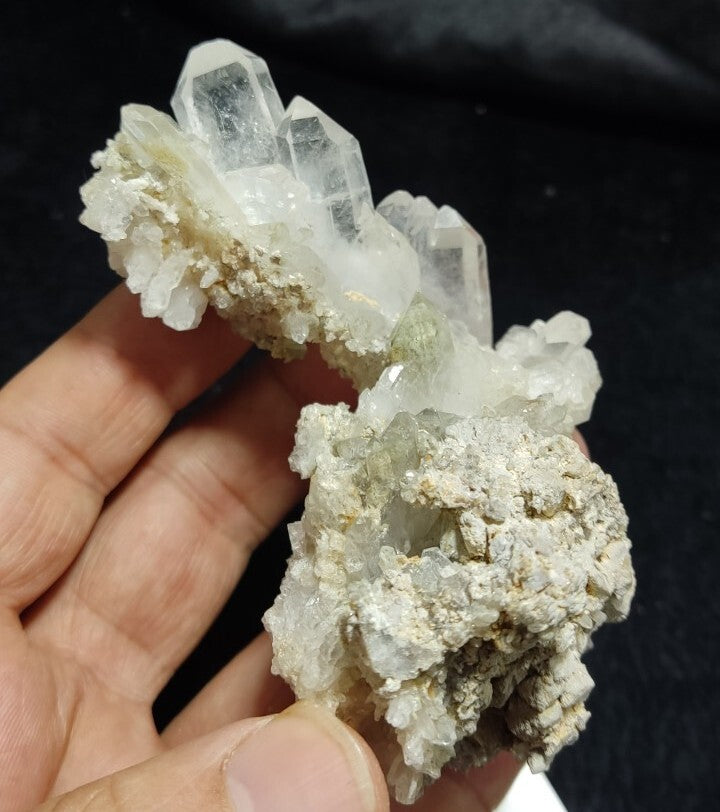 Natural quartz Cluster specimen 144 grams