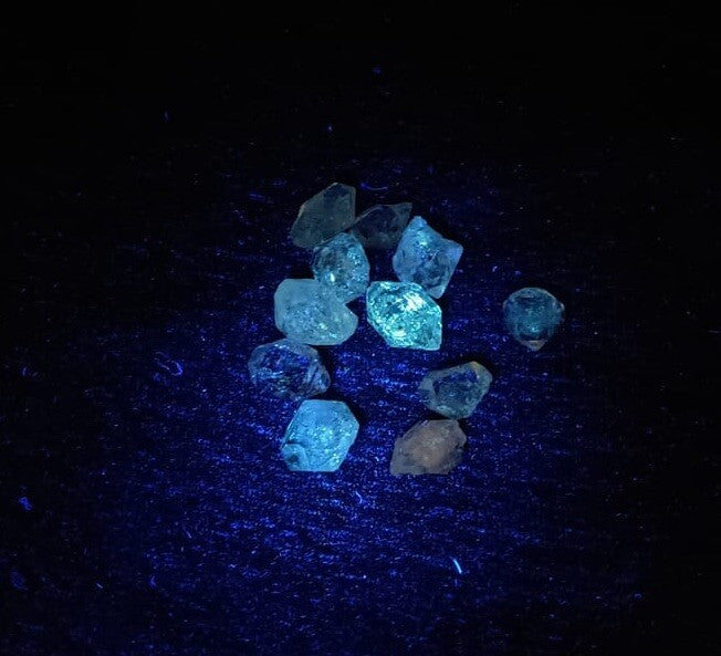 Lot Of Diamond Quartz 12 Grams.