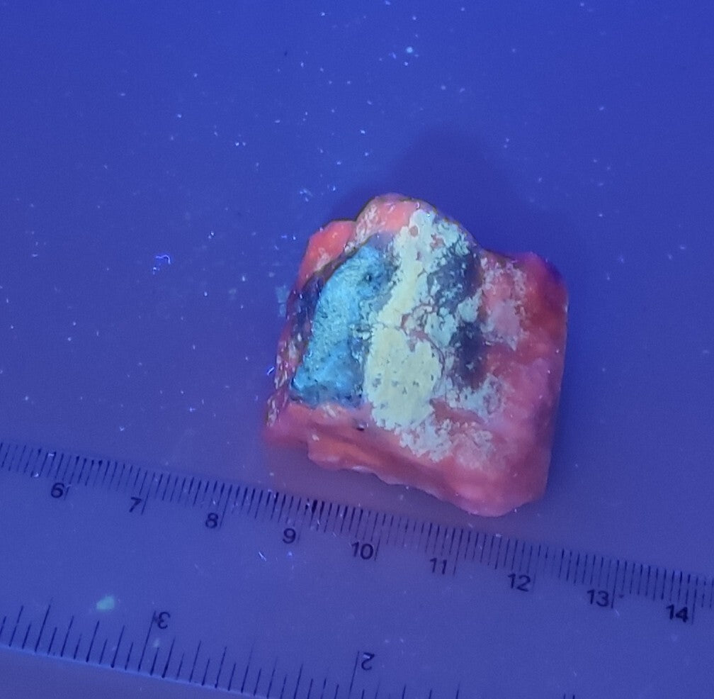 An amazing specimen of hackmanite highly Tenebrescent 47 grams