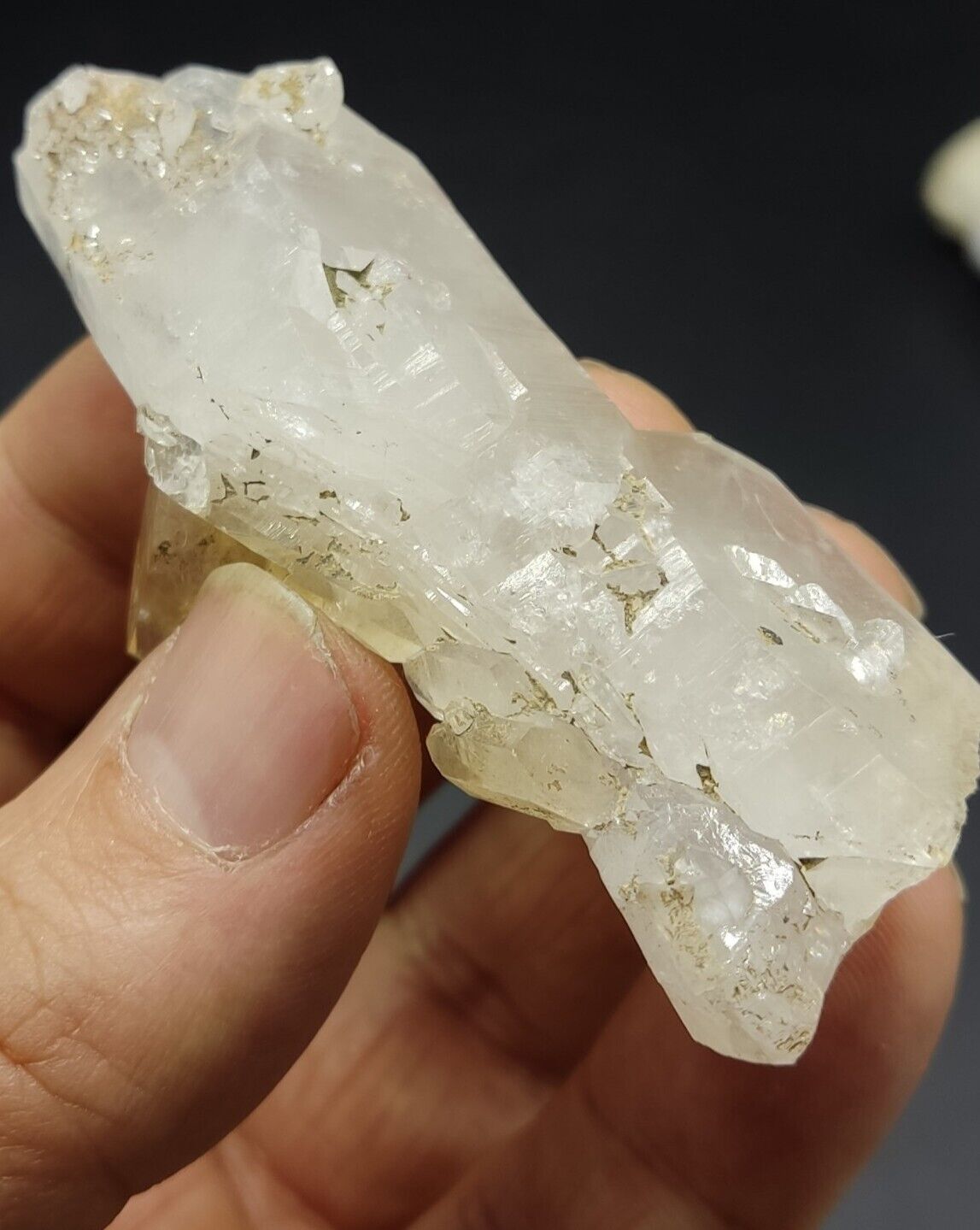 An Aesthetic gemmy  terminated Quartz crystal specimen 58 grams