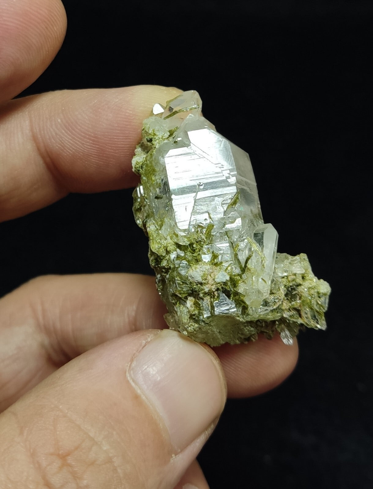 An Aesthetic terminated epidote Quartz specimen 20 grams