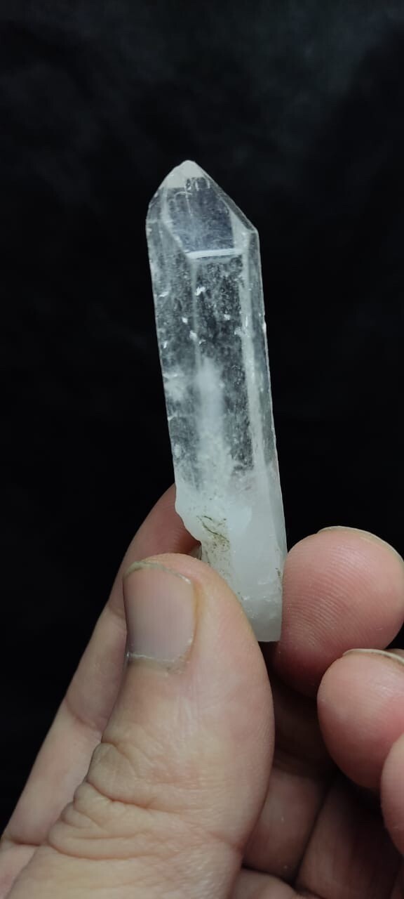 Natural  Quartz Crystal 21 Grams.