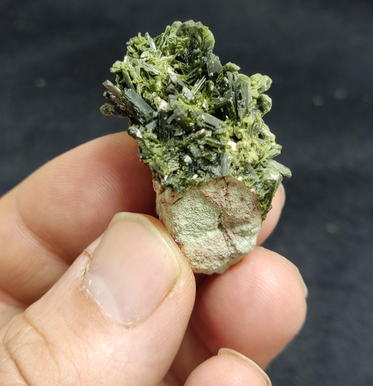 A very Aesthetic Natural beautifully terminated epidote specimen 20 grams