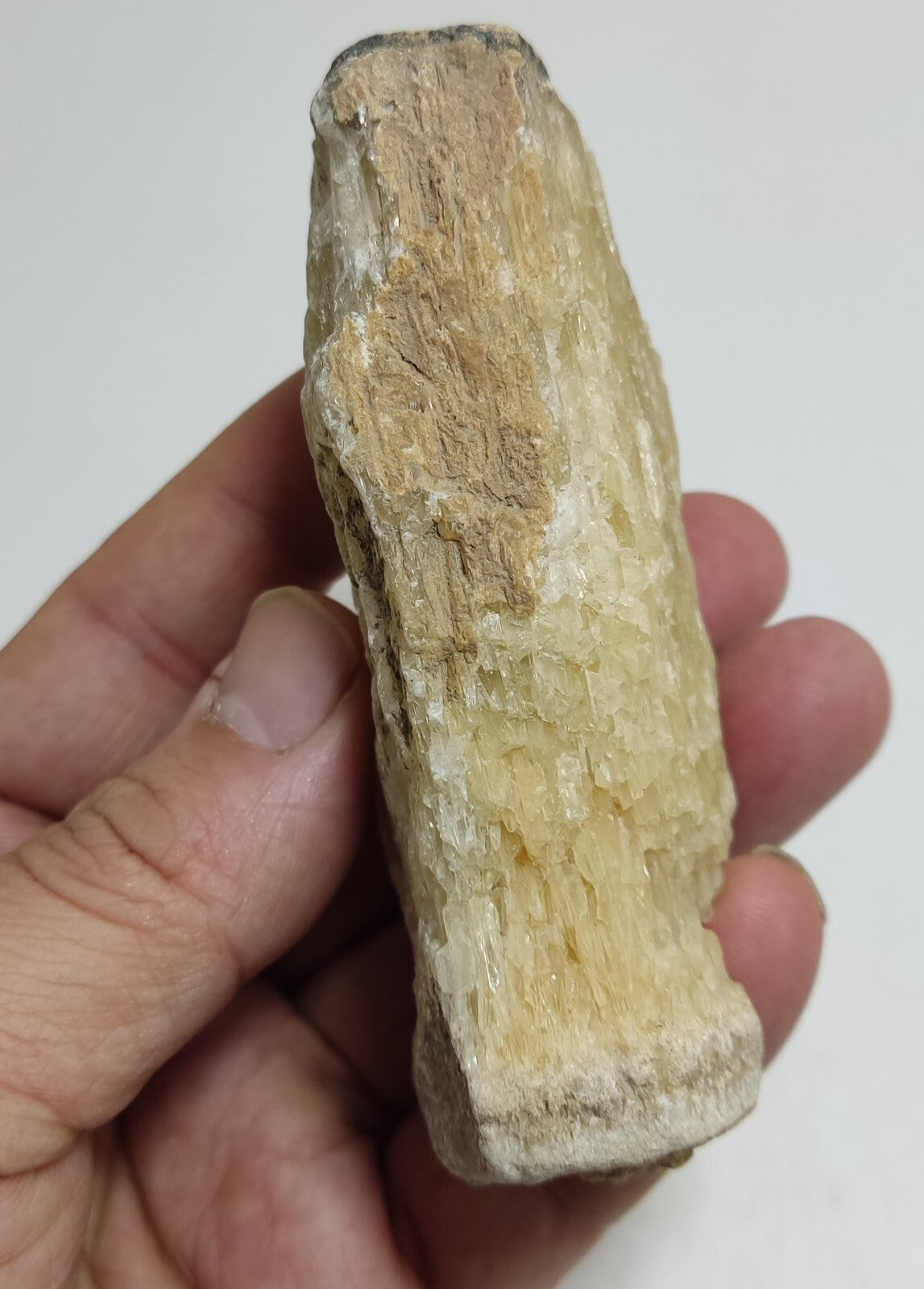 A very Aesthetic Natural beautifully chunk of Calcite 207 grams