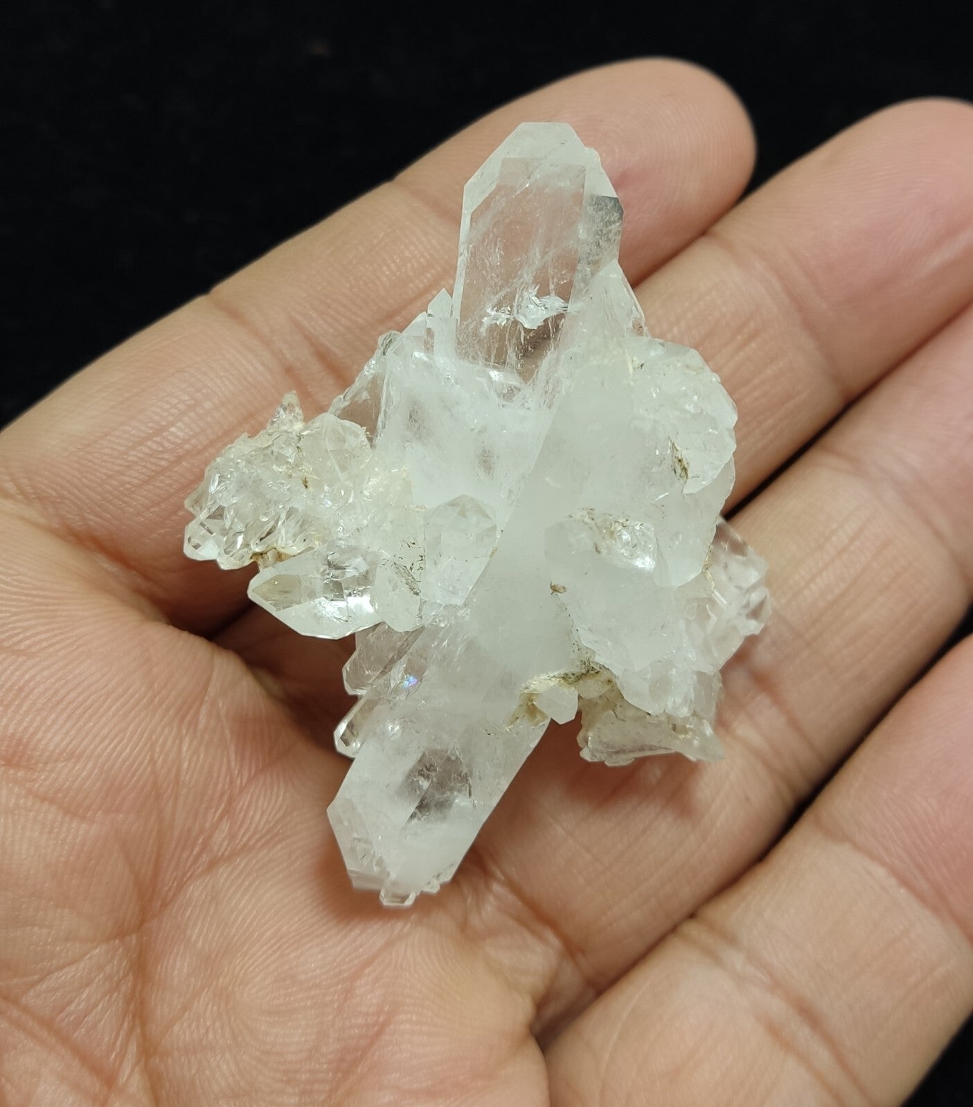 An Aesthetic Natural beautifully terminated Quartz cluster 28 grams