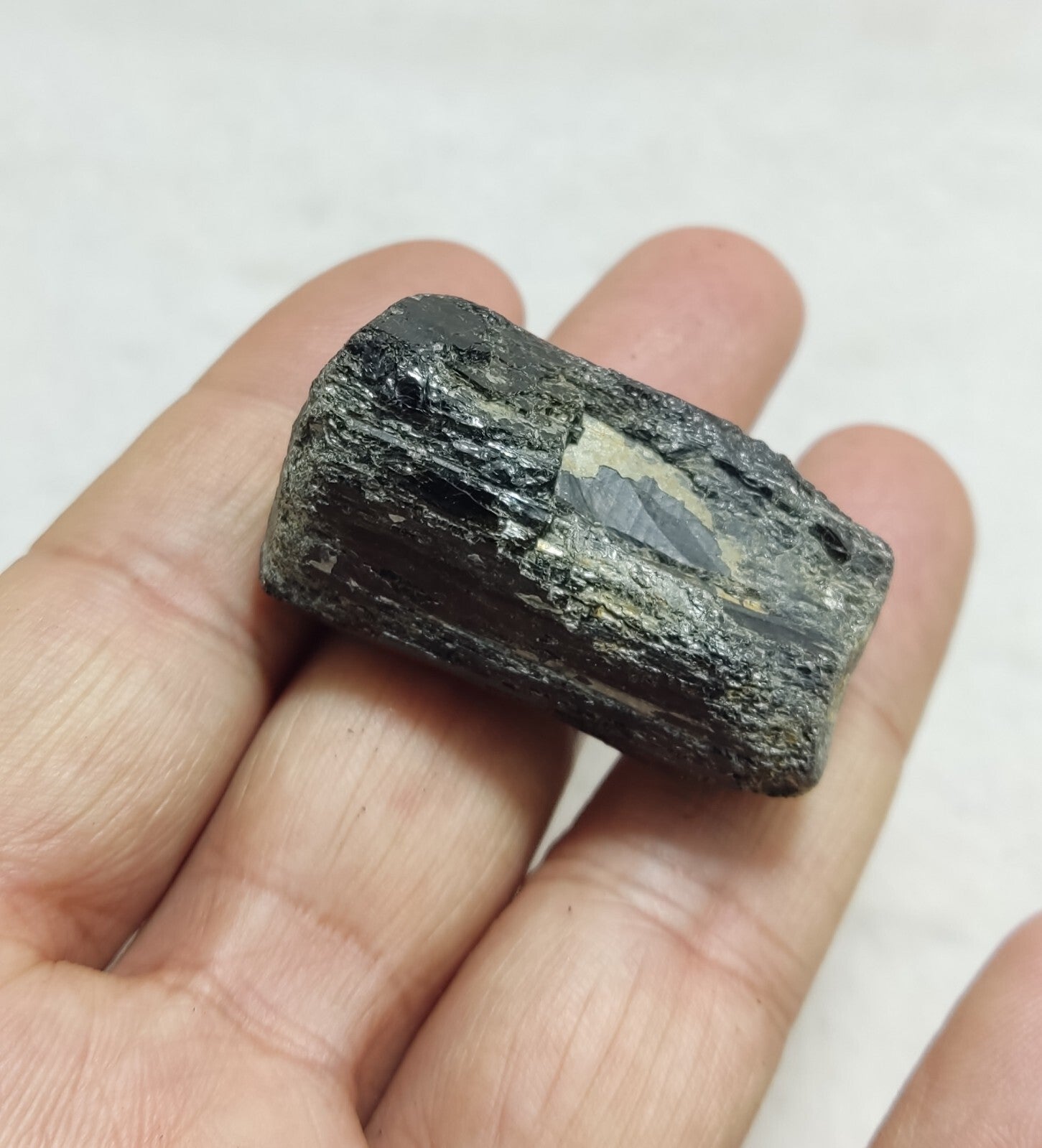 An amazing specimen of terminated black tourmaline 46 grams