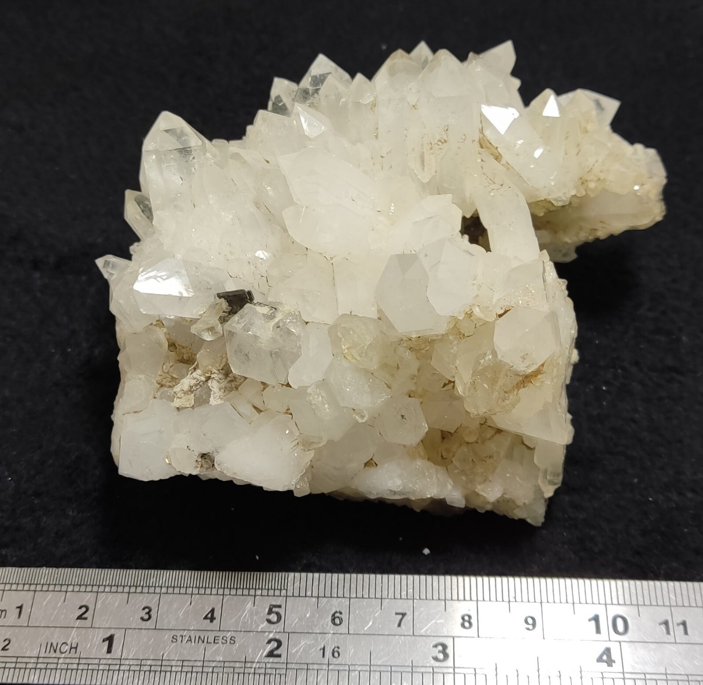 An Aesthetic terminated specimen of Quartz cluster with brookite 368 grams