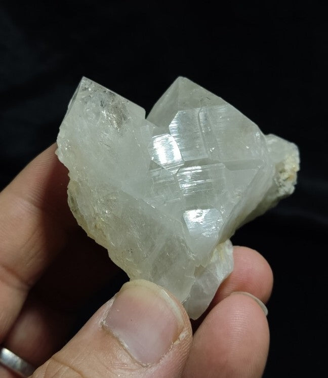 Natural Quartz 113 grams