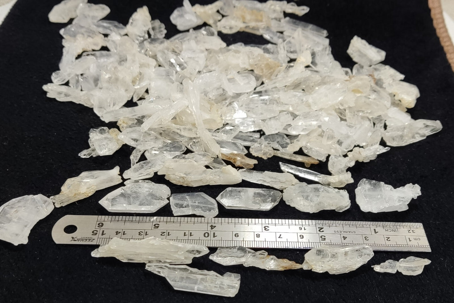 450 grams Faden quartz Crystals