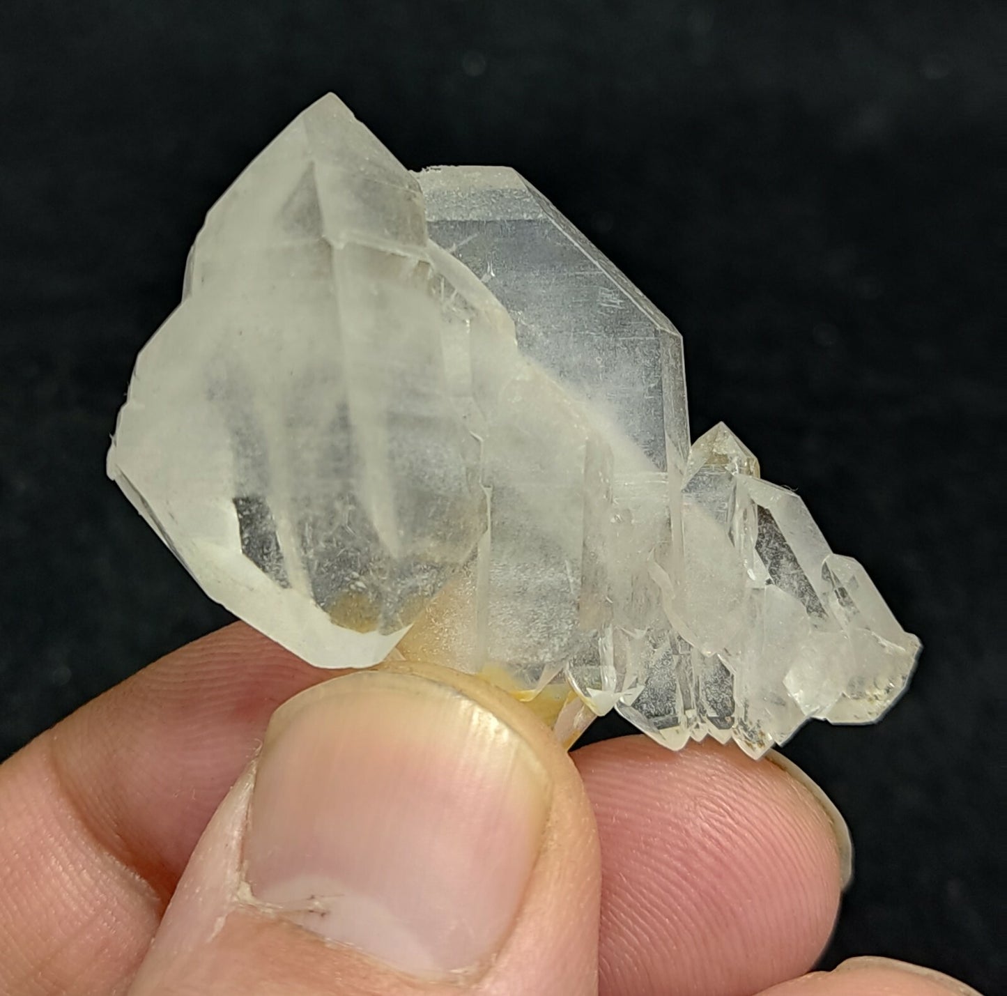 An amazing specimen of terminated faden Quartz crystal 19 grams