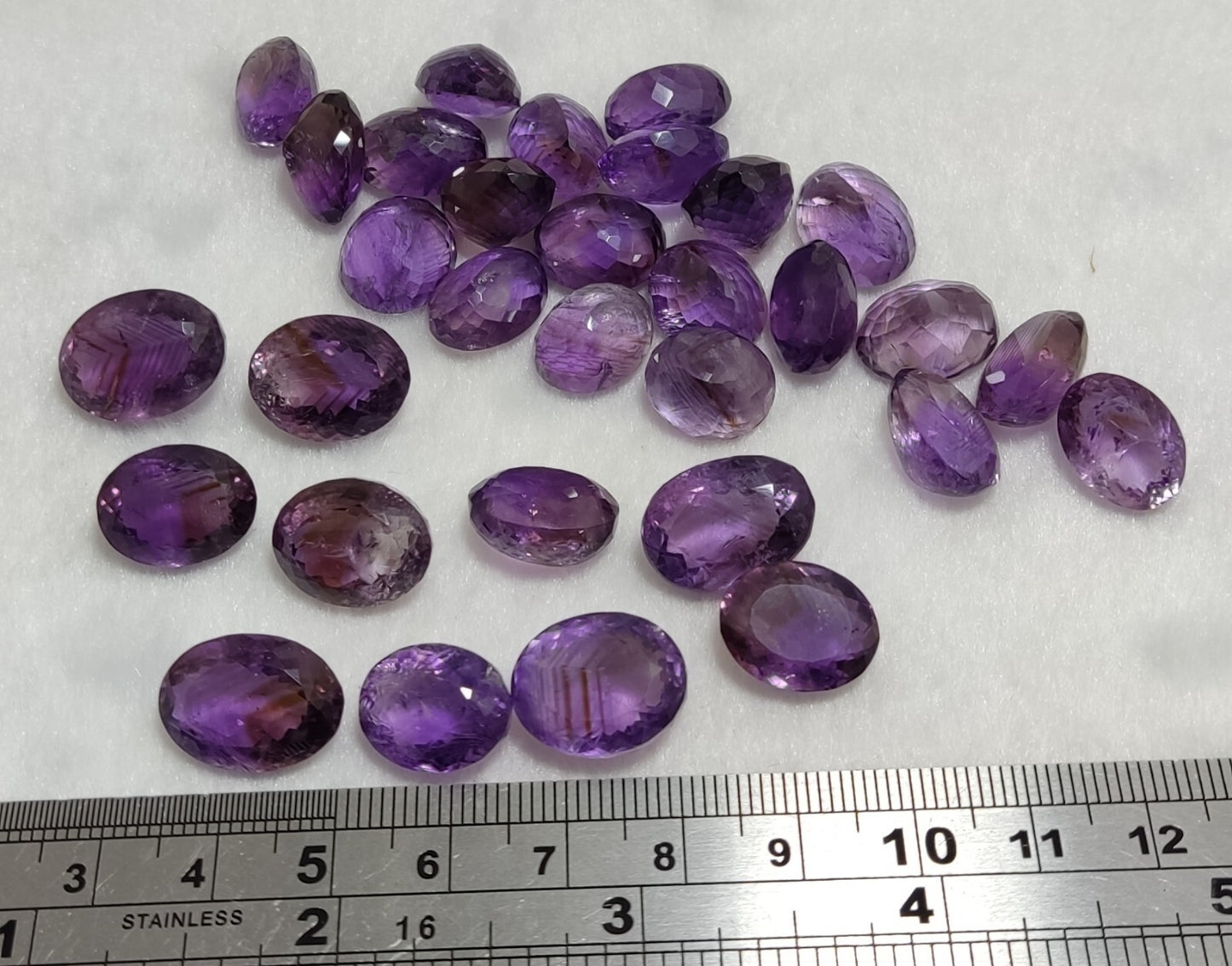 290 Carats Amethyst gemstones