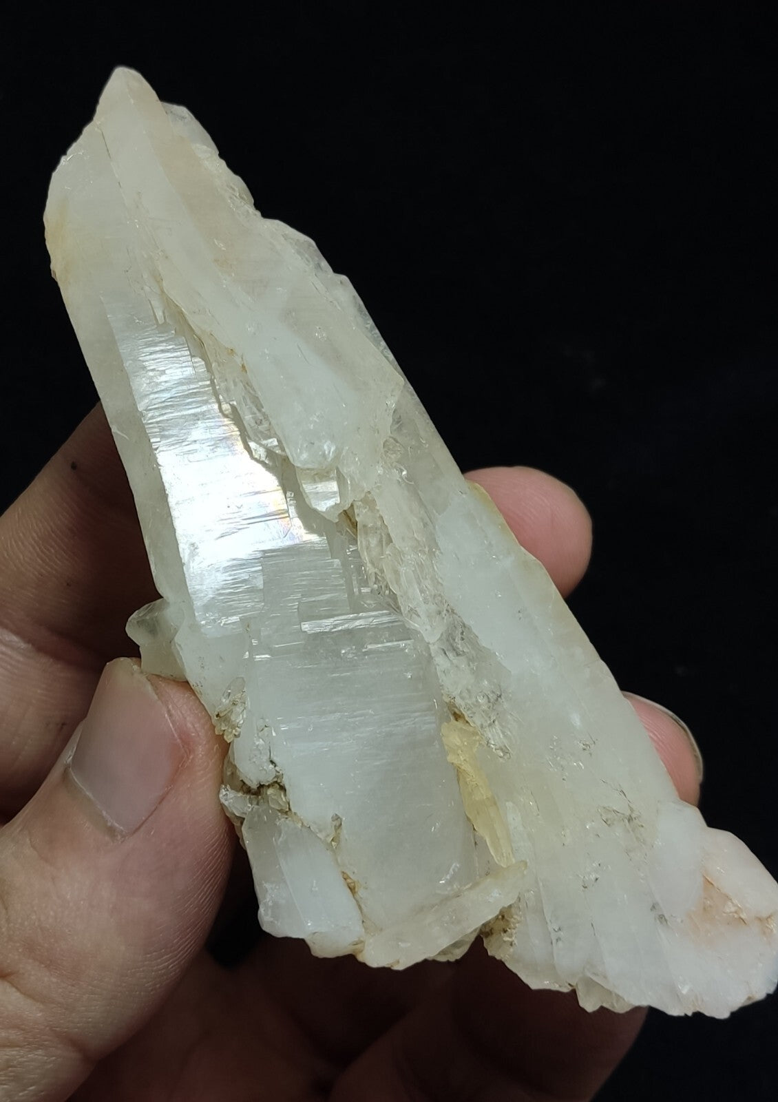 An Aesthetic terminated specimen of Quartz cluster 89 grams