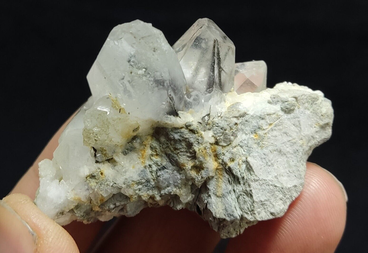 A very Aesthetic Natural terminated brookite Quartz cluster 49grams