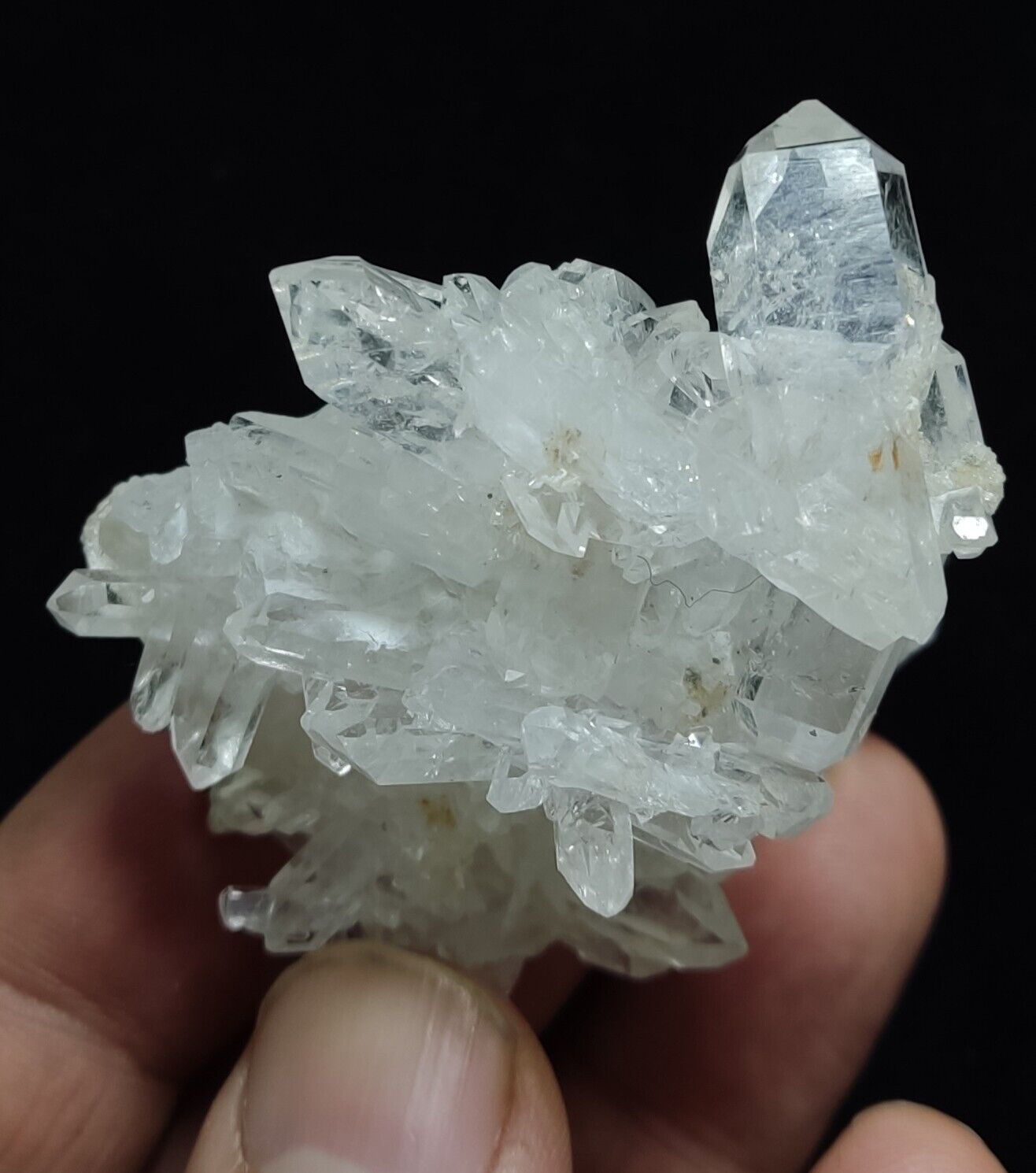 An Aesthetic Natural beautifully terminated Quartz cluster 52 grams