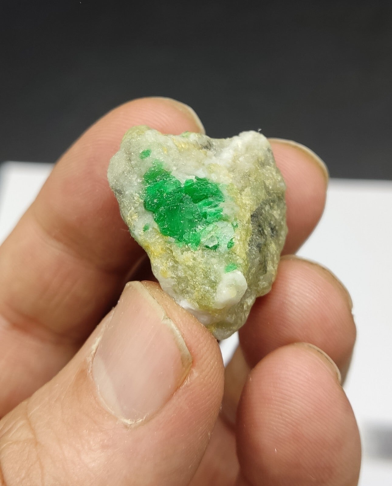 An Aesthetic miniature specimen of emerald in matrix 16 grams