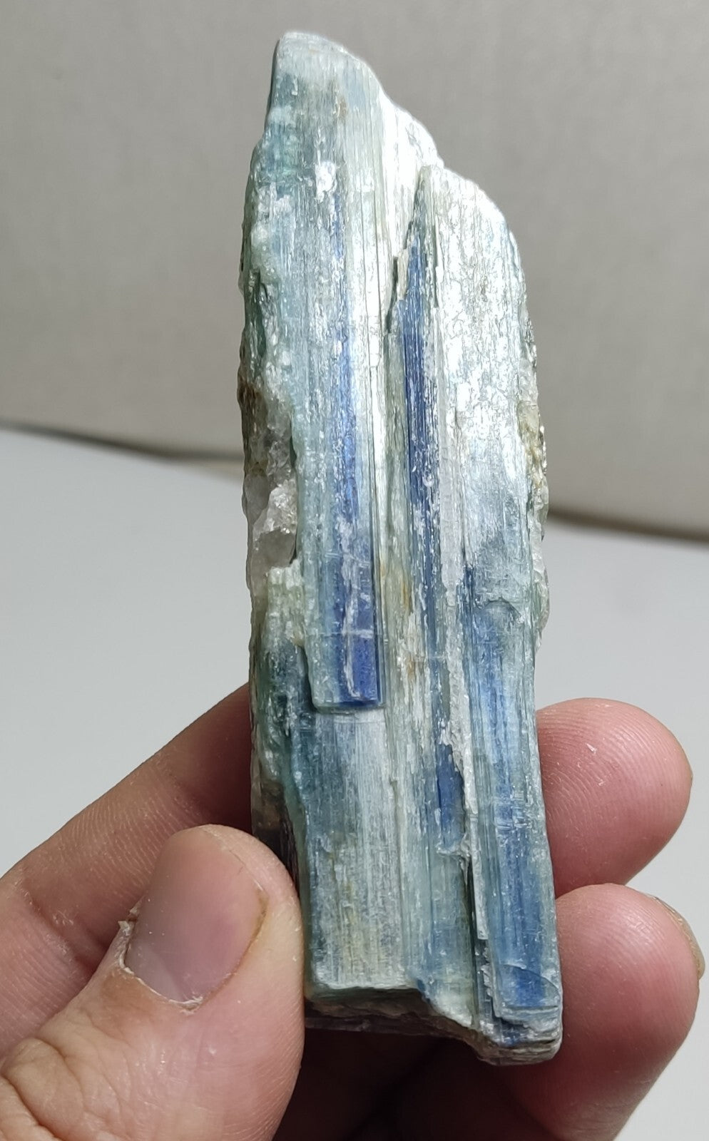 An Aesthetic specimen of blue kyanite crystal 91 grams