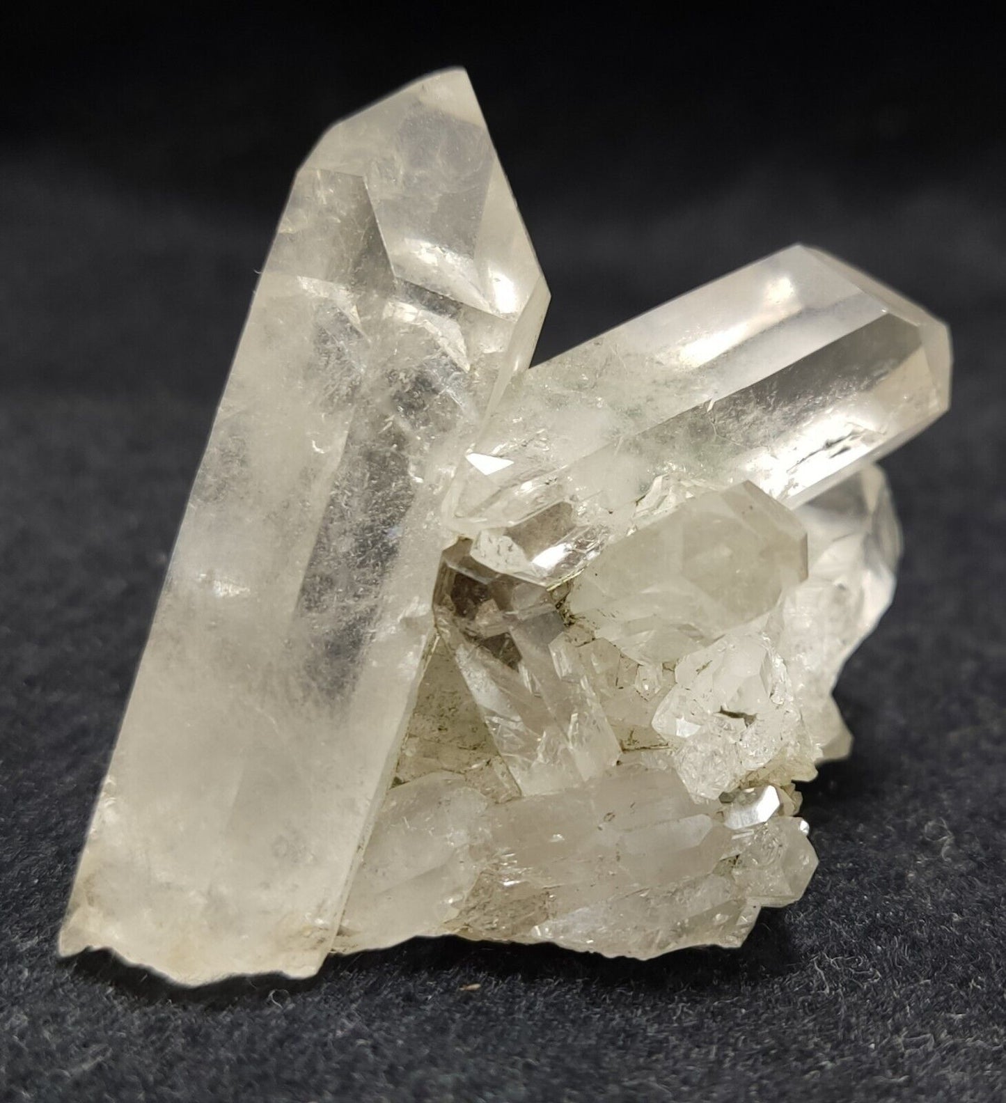 An Aesthetic Natural Quartz cluster with chlorite inclusions 63 grams