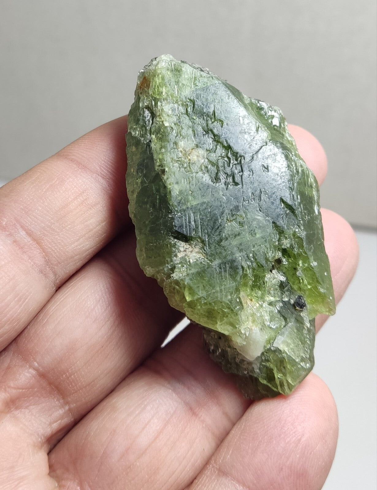 An amazing specimen of diopside crystal 61 grams