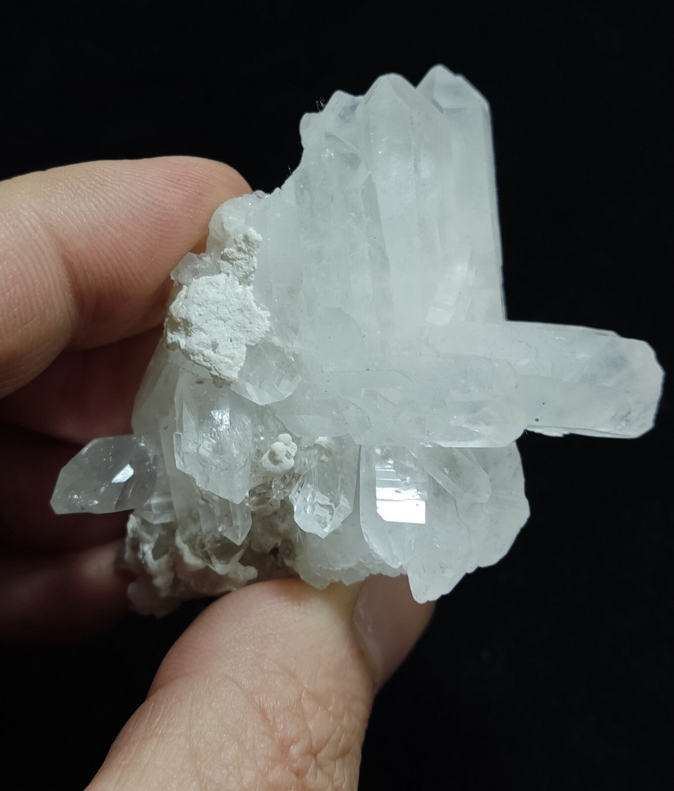 An Aesthetic terminated Quartz cluster 81 grams