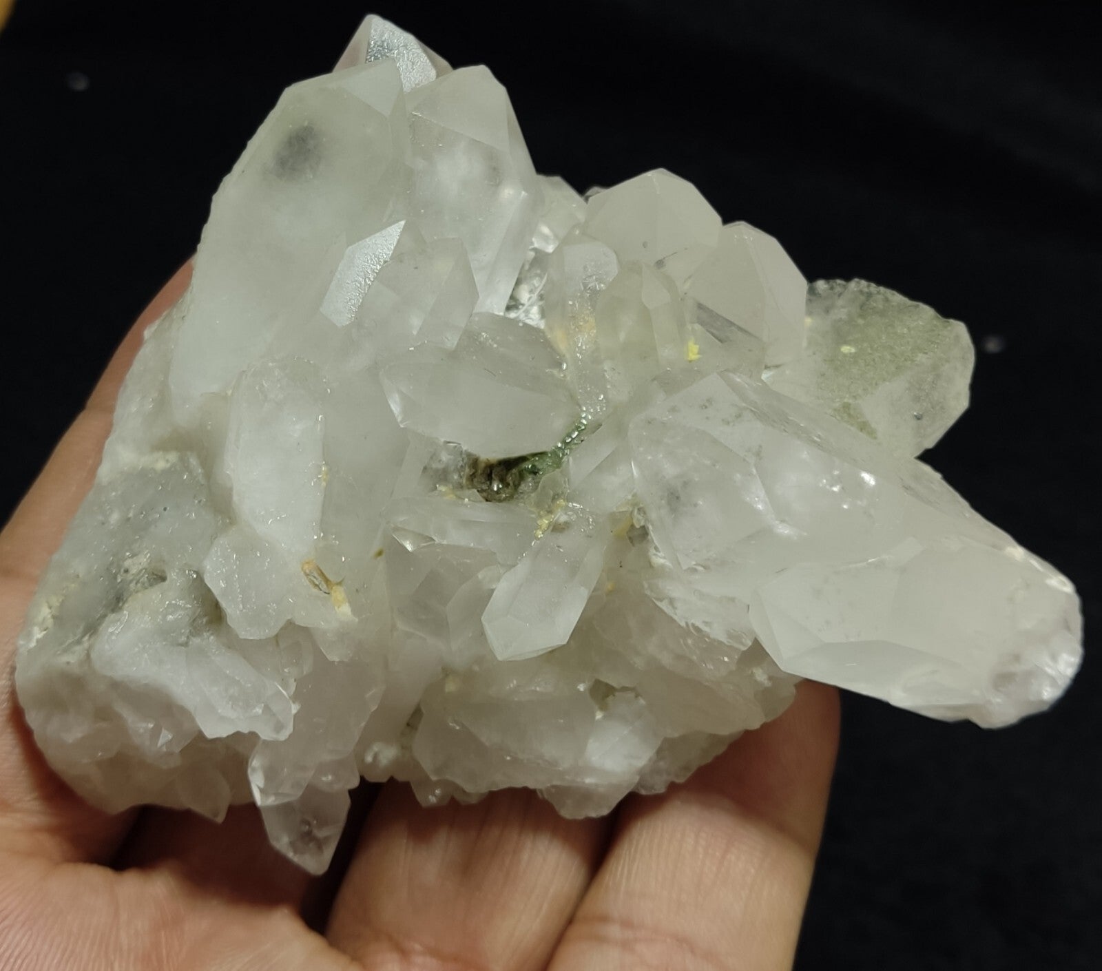 An Aesthetic terminated specimen of Quartz cluster 201 grams