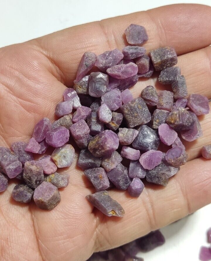 200 grams Natural Ruby Crystals And Rough