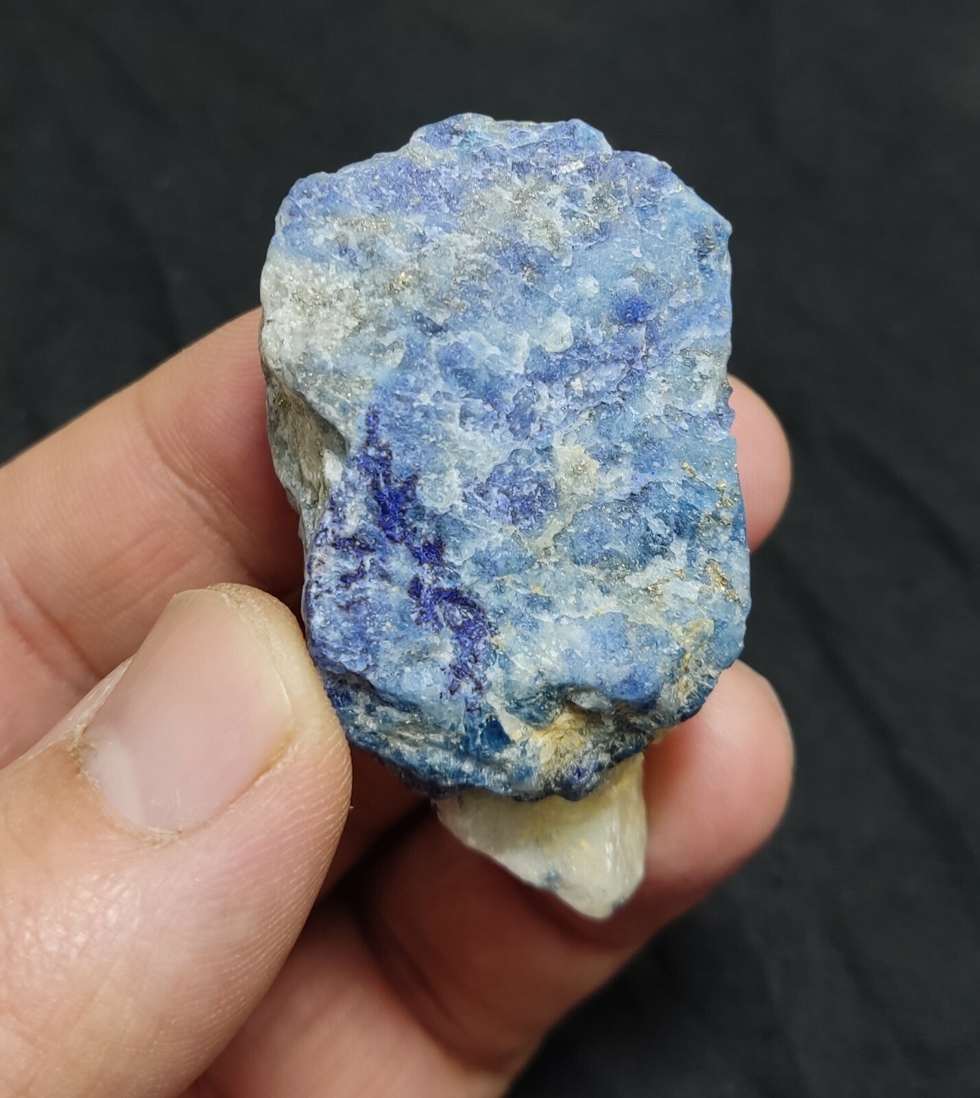 Amazing specimen of fluorescent sodalite-Lazurite with pyrite on matrix 53 grams