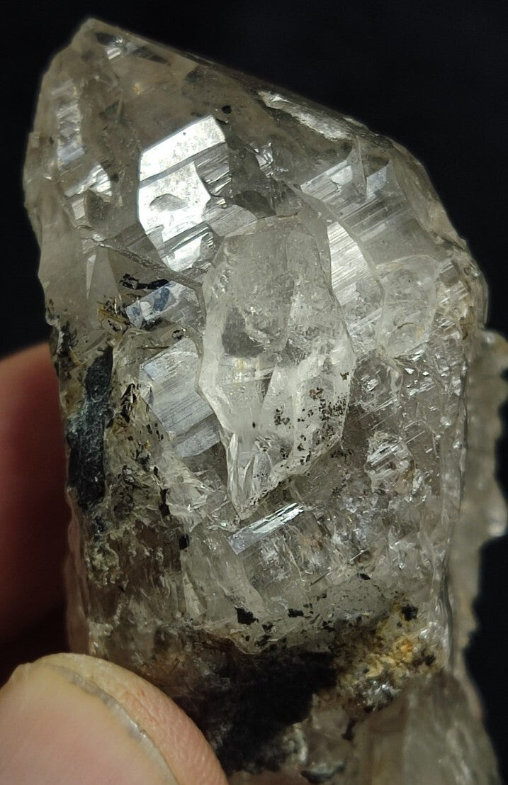 Natural Double terminated Quartz with Rutiles Saginite 99 grams