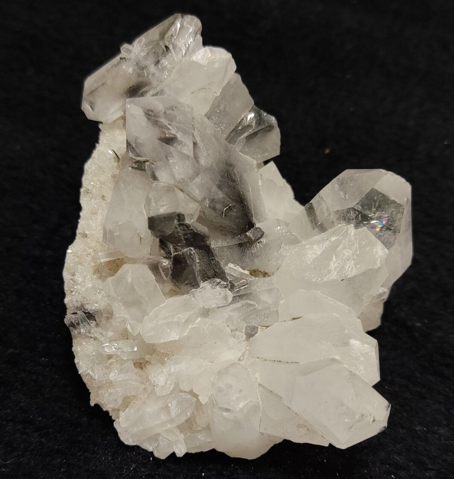 A very Aesthetic Natural terminated brookite Quartz cluster 84 grams