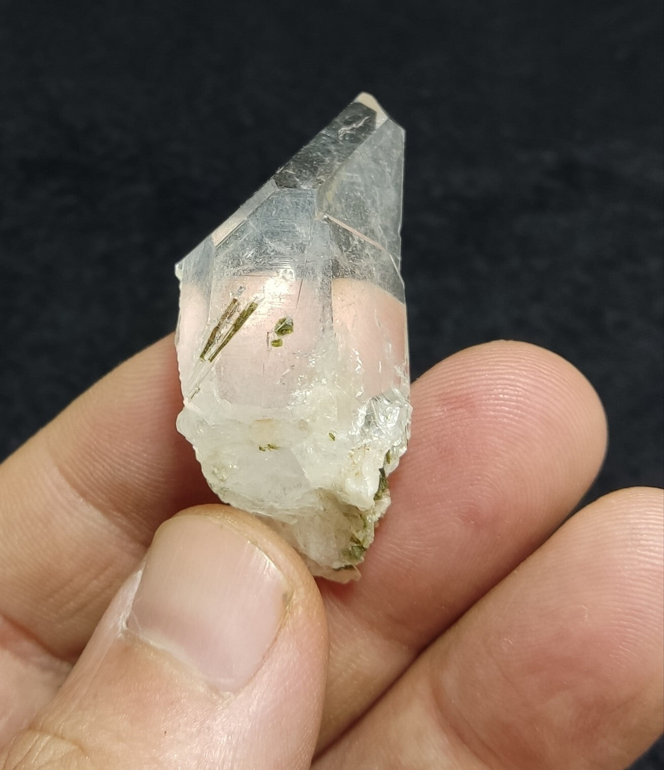 An Aesthetic terminated clear quartz with some epidote inclusions 20 grams