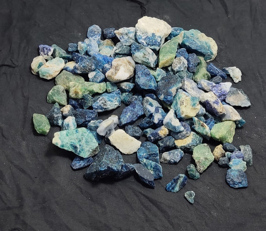 700 grams fluorescent lazurite