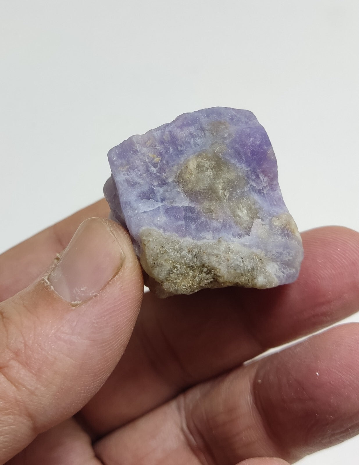 An amazing specimen of hackmanite highly Tenebrescent 47 grams