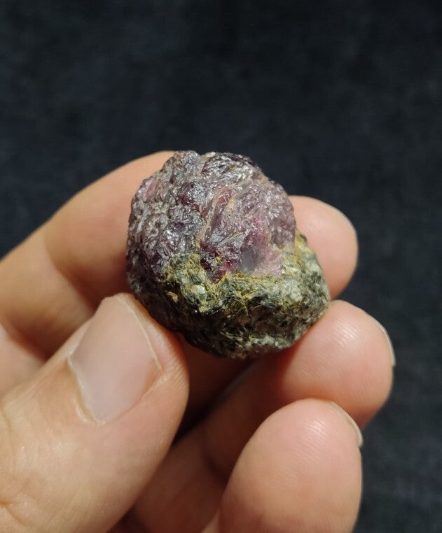 Natural Garnet Variety Almandine with Schist/Mica 29 grams