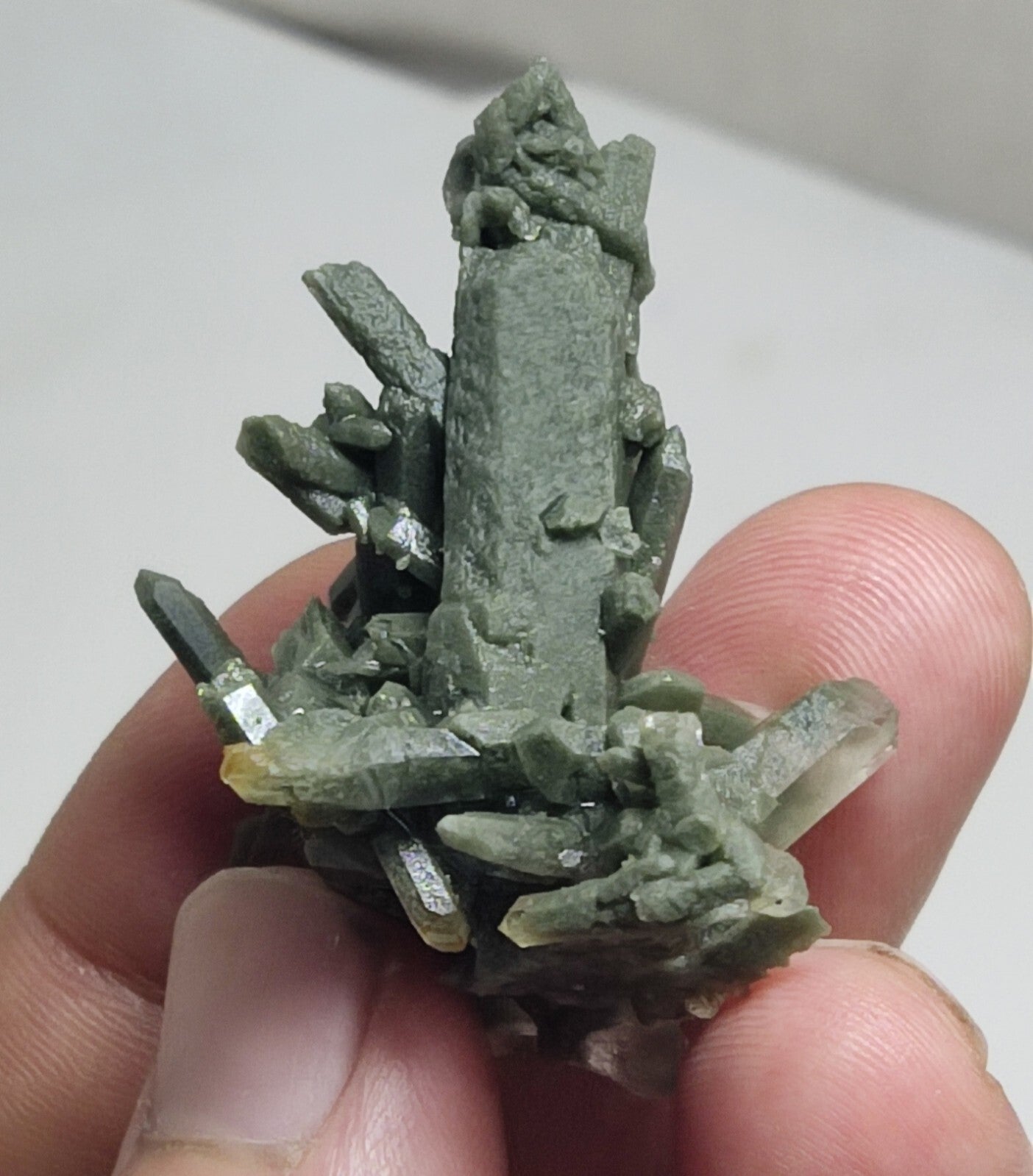 An Aesthetic miniature/thumbnail terminated chlorite Quartz cluster 16 grams