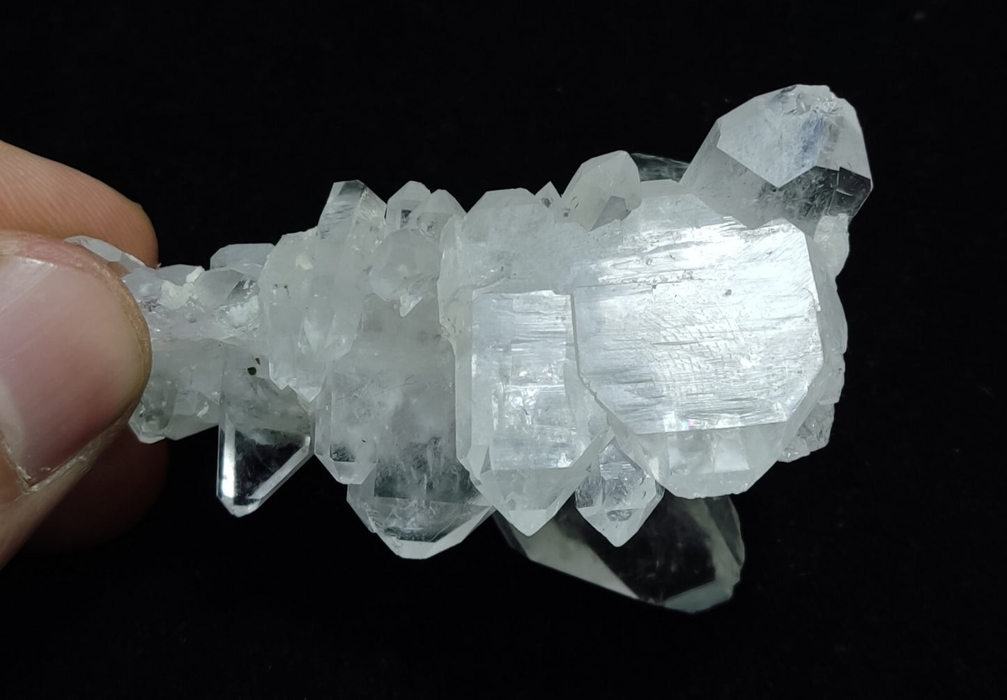 An Aesthetic terminated Quartz cluster 59 grams