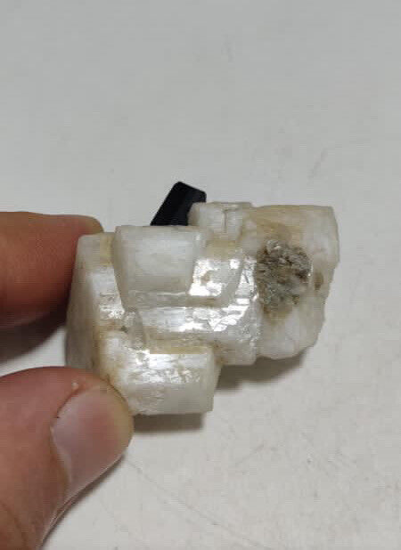 Tourmaline on albite 36g, 5x3x2.5cm